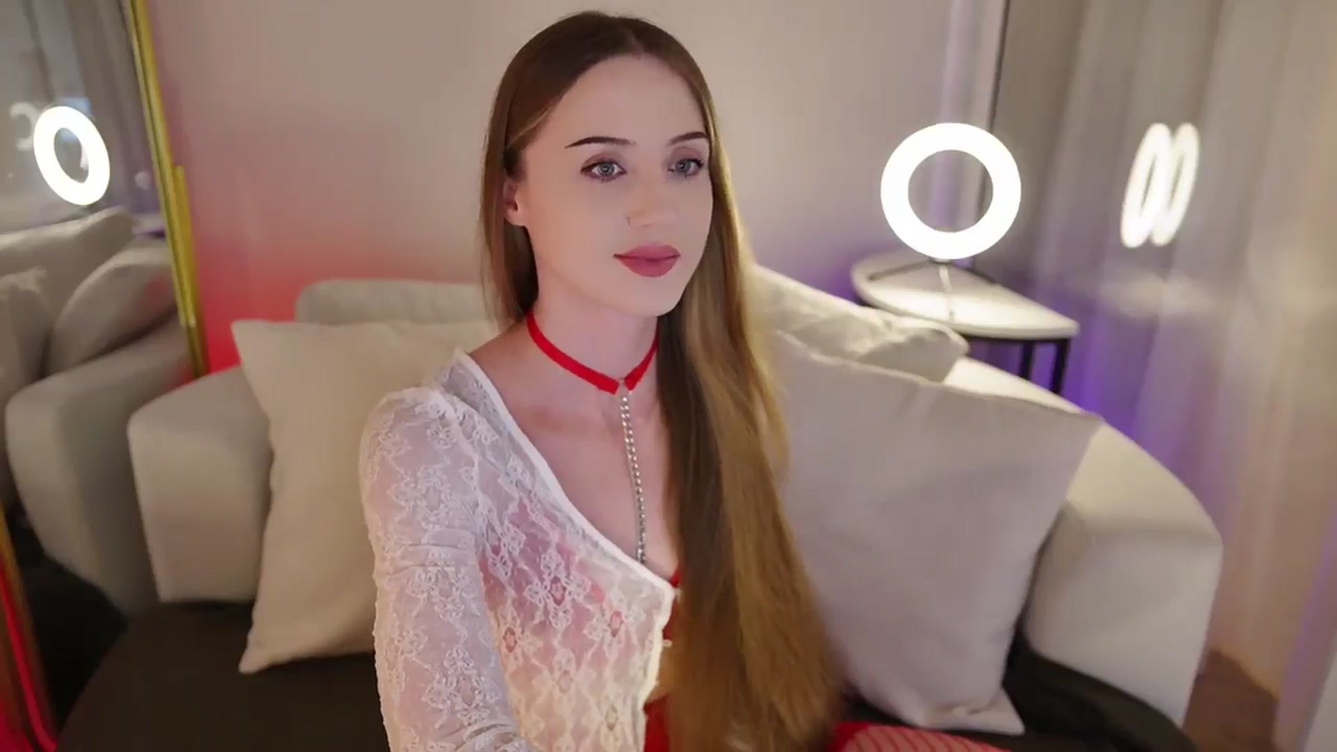 Gallery image thumbnail from Innocent_Soul's myfreecams stream on, 10/06/2025, 23:40 image 14 of 20