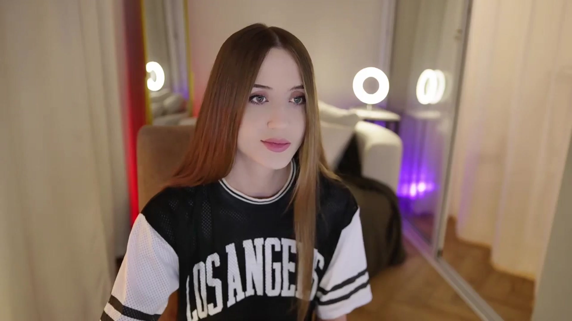 Gallery image thumbnail from Innocent_Soul's myfreecams stream on, 10/08/2025, 15:35 image 3 of 20
