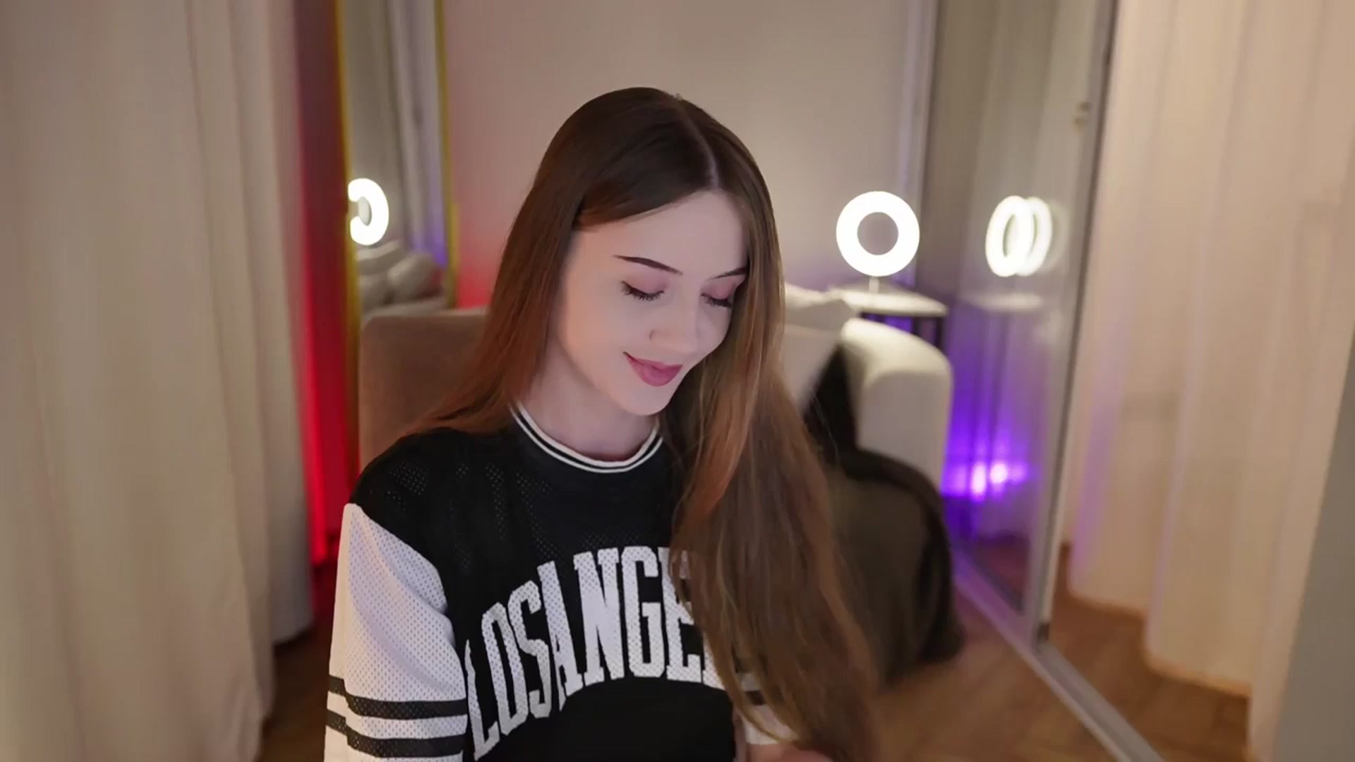 Gallery image thumbnail from Innocent_Soul's myfreecams stream on, 10/08/2025, 15:35 image 12 of 20