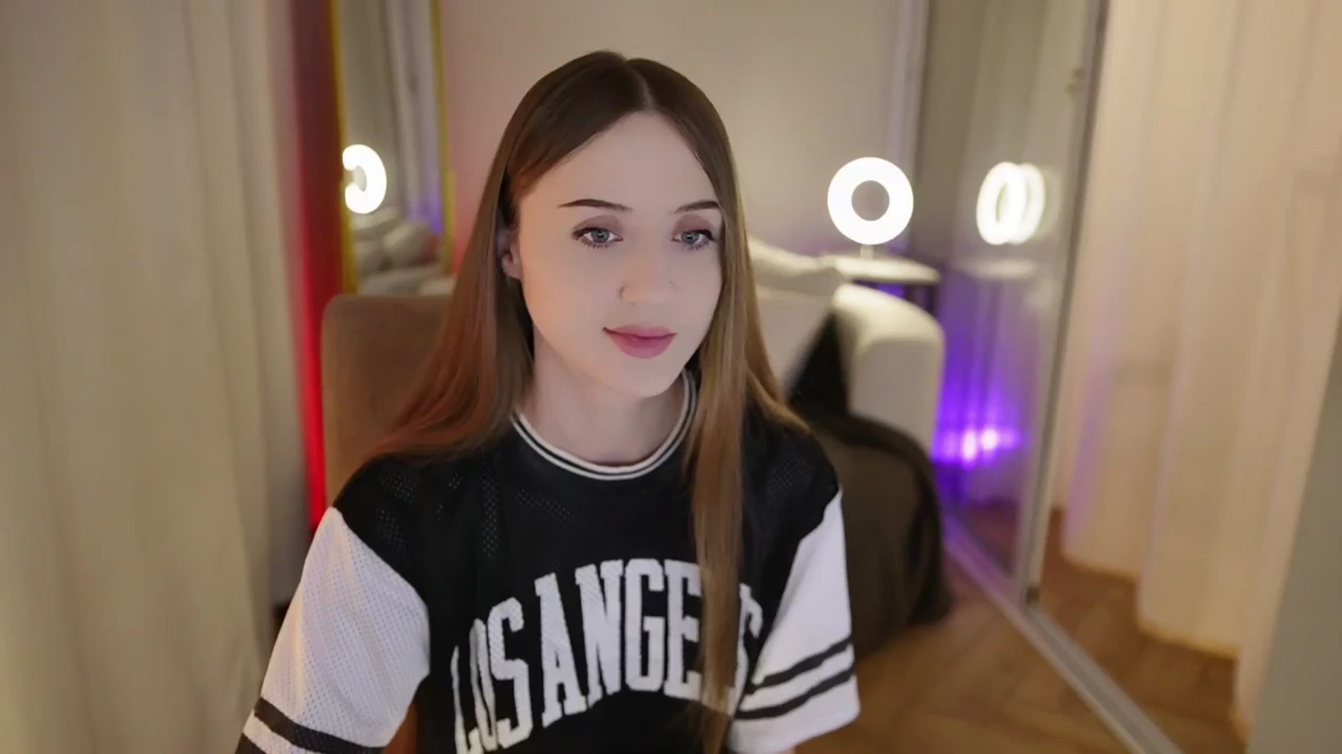 Gallery image thumbnail from Innocent_Soul's myfreecams stream on, 10/08/2025, 15:35 image 5 of 20