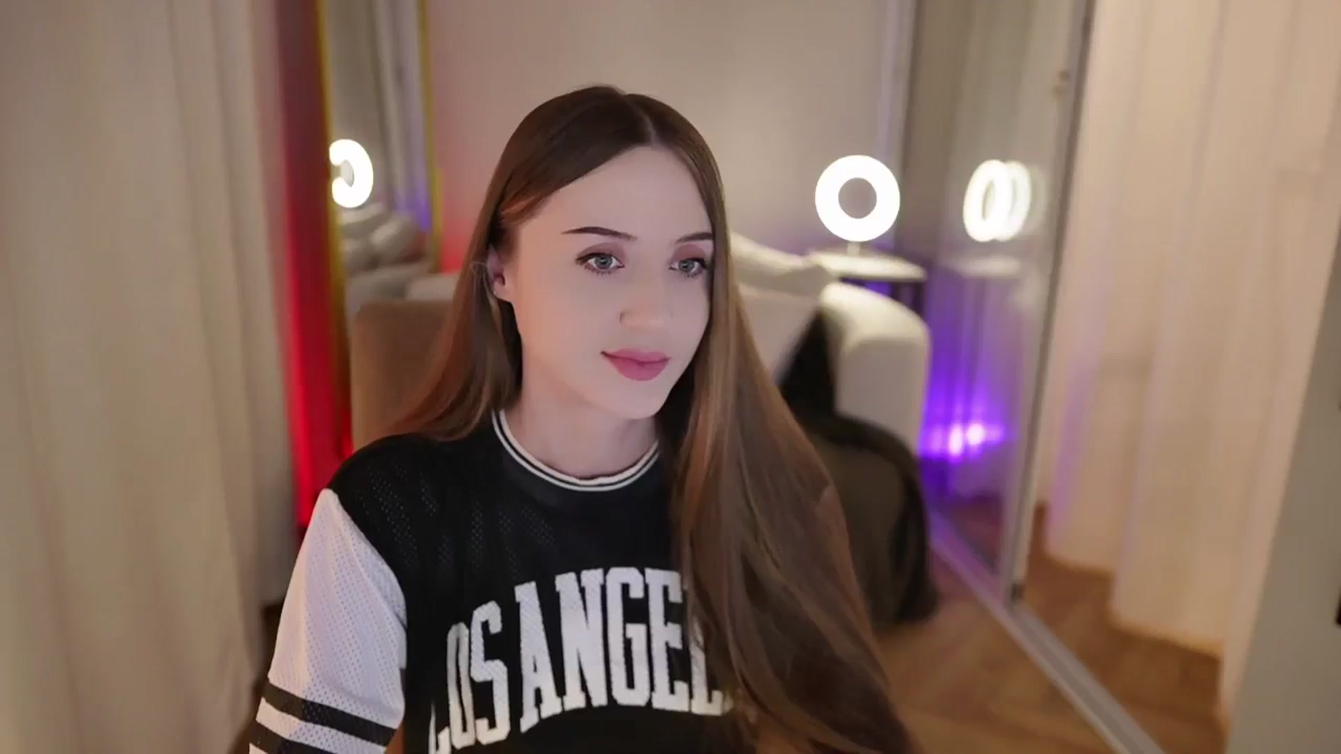 Gallery image thumbnail from Innocent_Soul's myfreecams stream on, 10/08/2025, 16:25 image 12 of 20