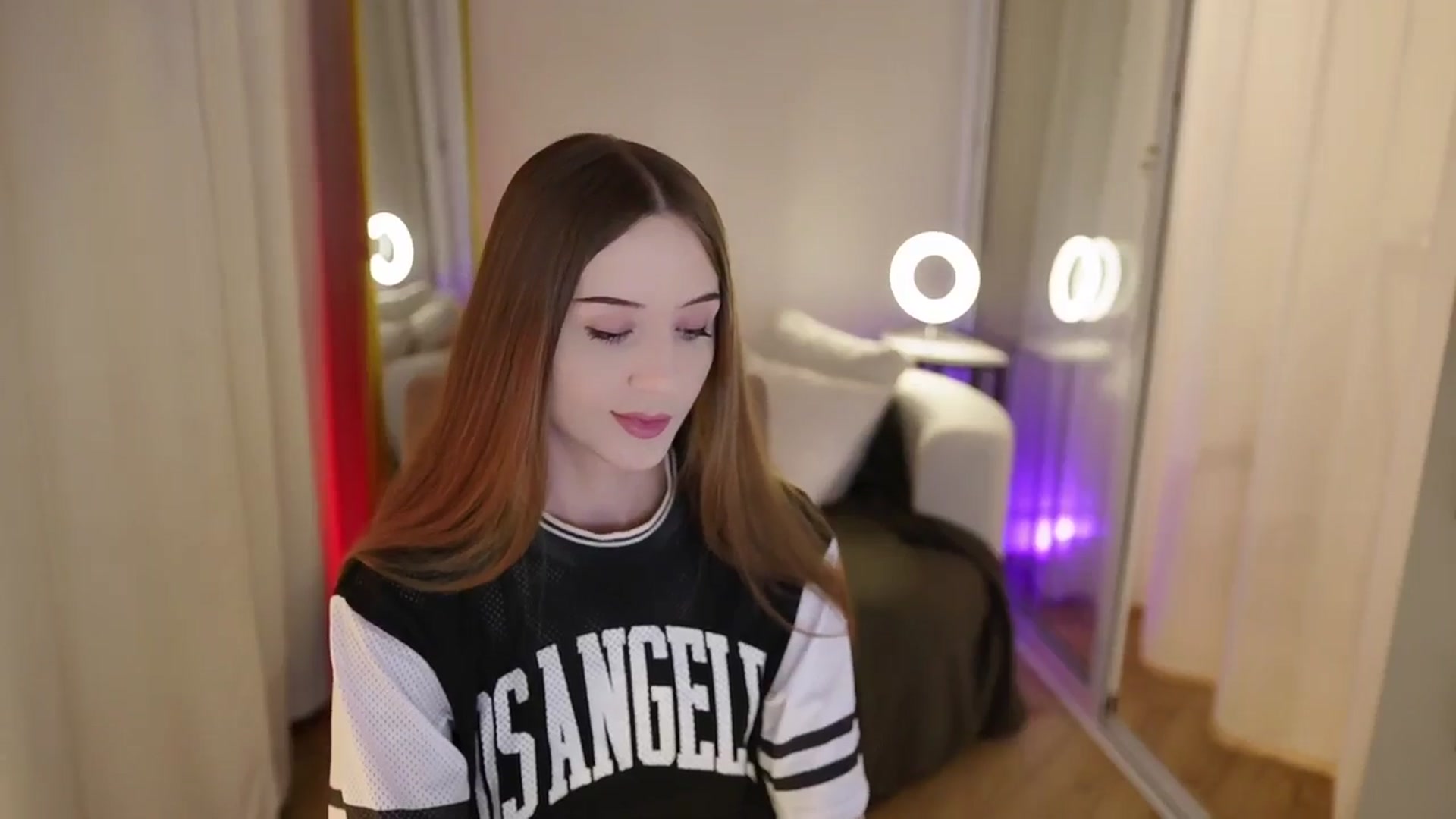 Gallery image thumbnail from Innocent_Soul's myfreecams stream on, 10/08/2025, 16:25 image 2 of 20