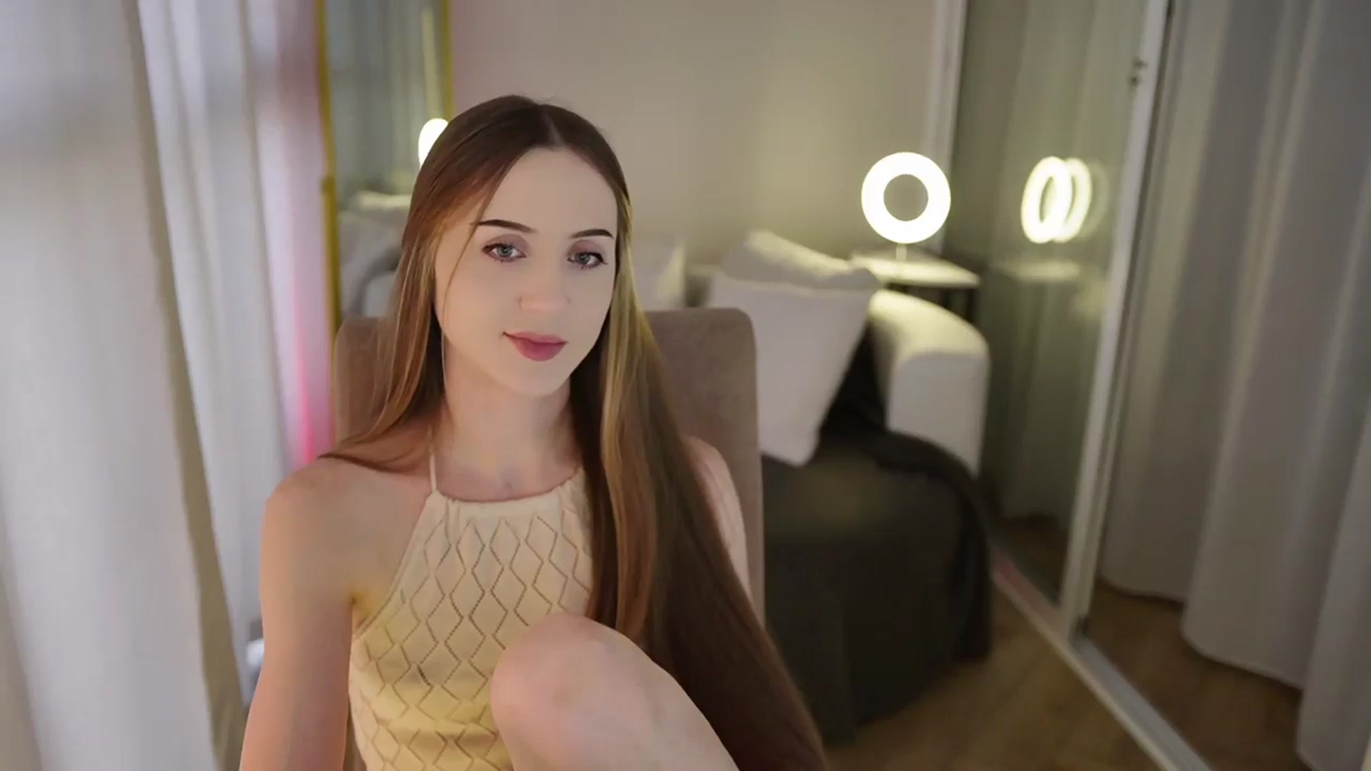 Gallery image thumbnail from Innocent_Soul's myfreecams stream on, 10/09/2025, 14:46 image 3 of 20