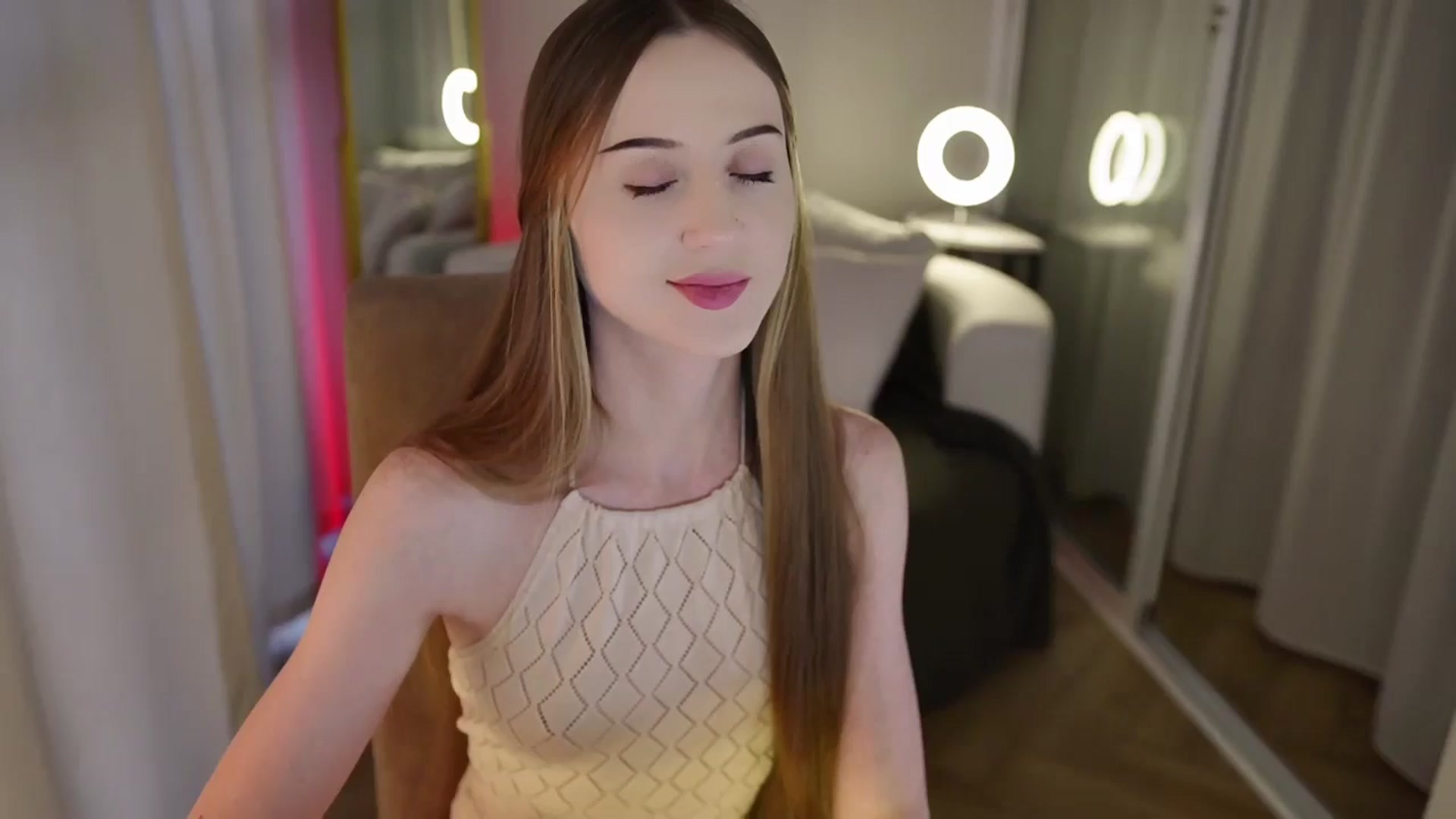 Gallery image thumbnail from Innocent_Soul's myfreecams stream on, 10/09/2025, 14:46 image 13 of 20
