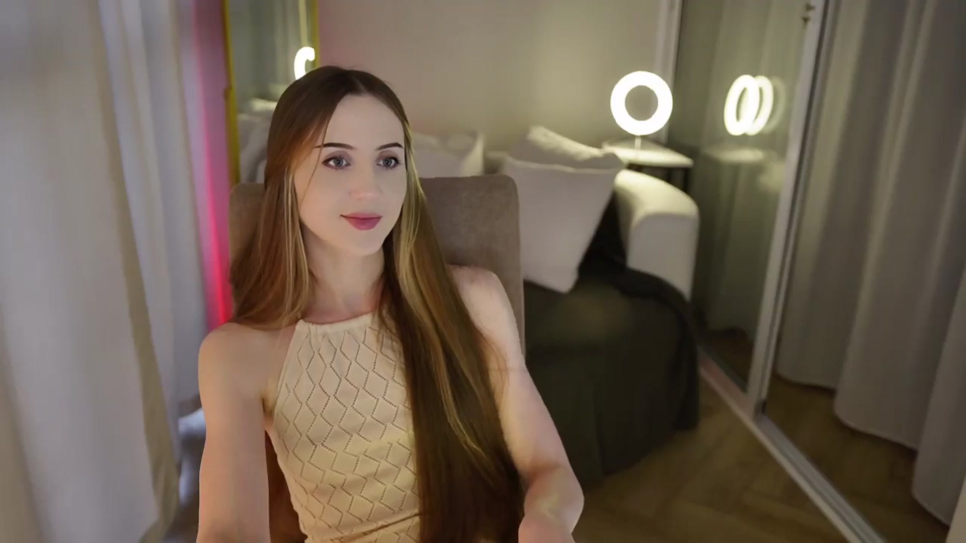 Gallery image thumbnail from Innocent_Soul's myfreecams stream on, 10/09/2025, 14:46 image 12 of 20