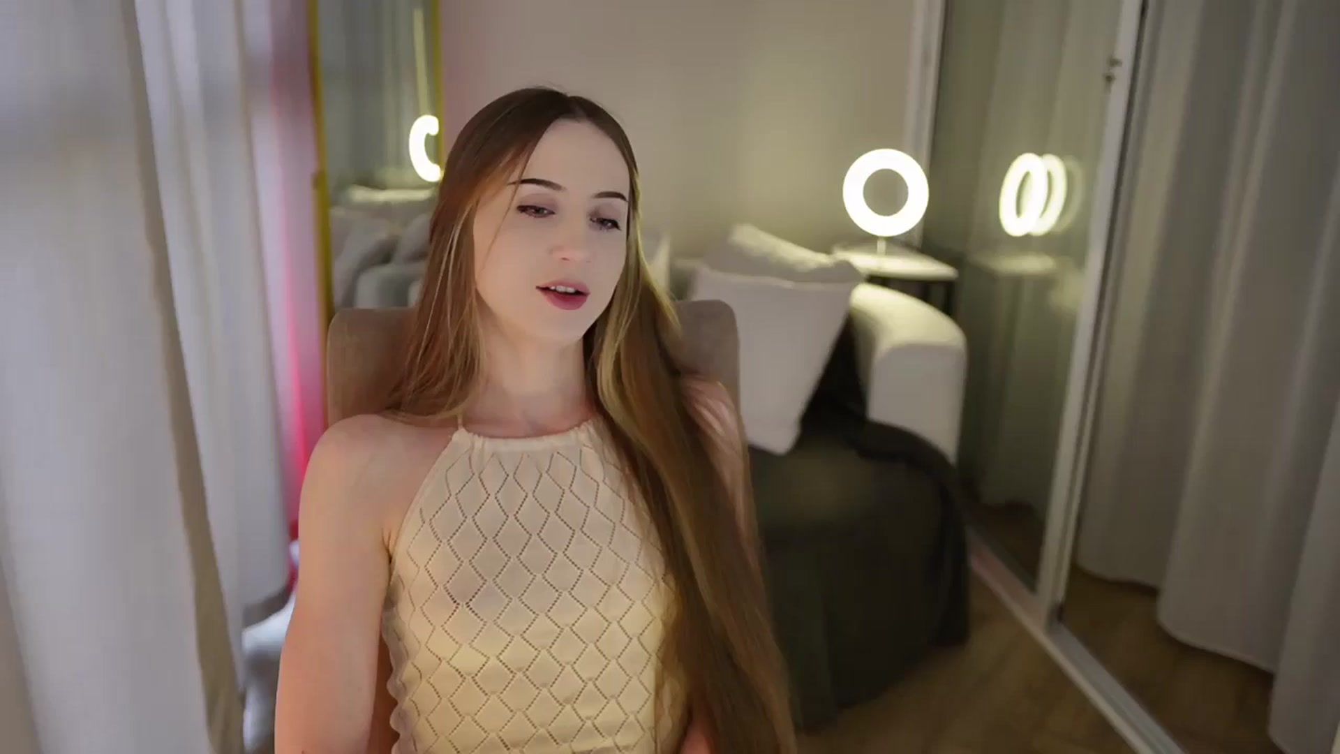 Gallery image thumbnail from Innocent_Soul's myfreecams stream on, 10/09/2025, 14:46 image 8 of 20