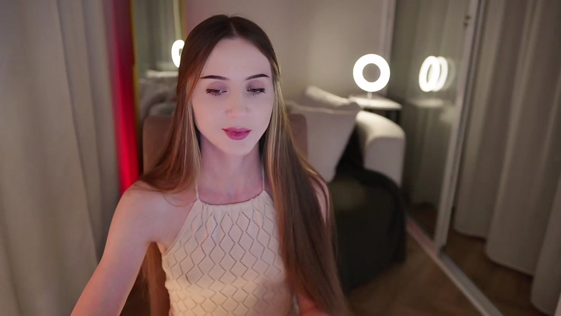 Gallery image thumbnail from Innocent_Soul's myfreecams stream on, 10/09/2025, 16:24 image 14 of 20