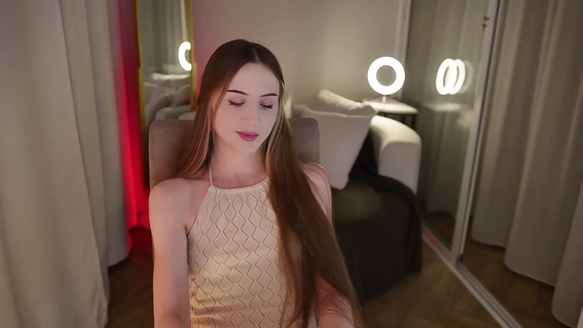 Gallery image thumbnail from Innocent_Soul's myfreecams stream on, 10/09/2025, 16:24 image 7 of 20