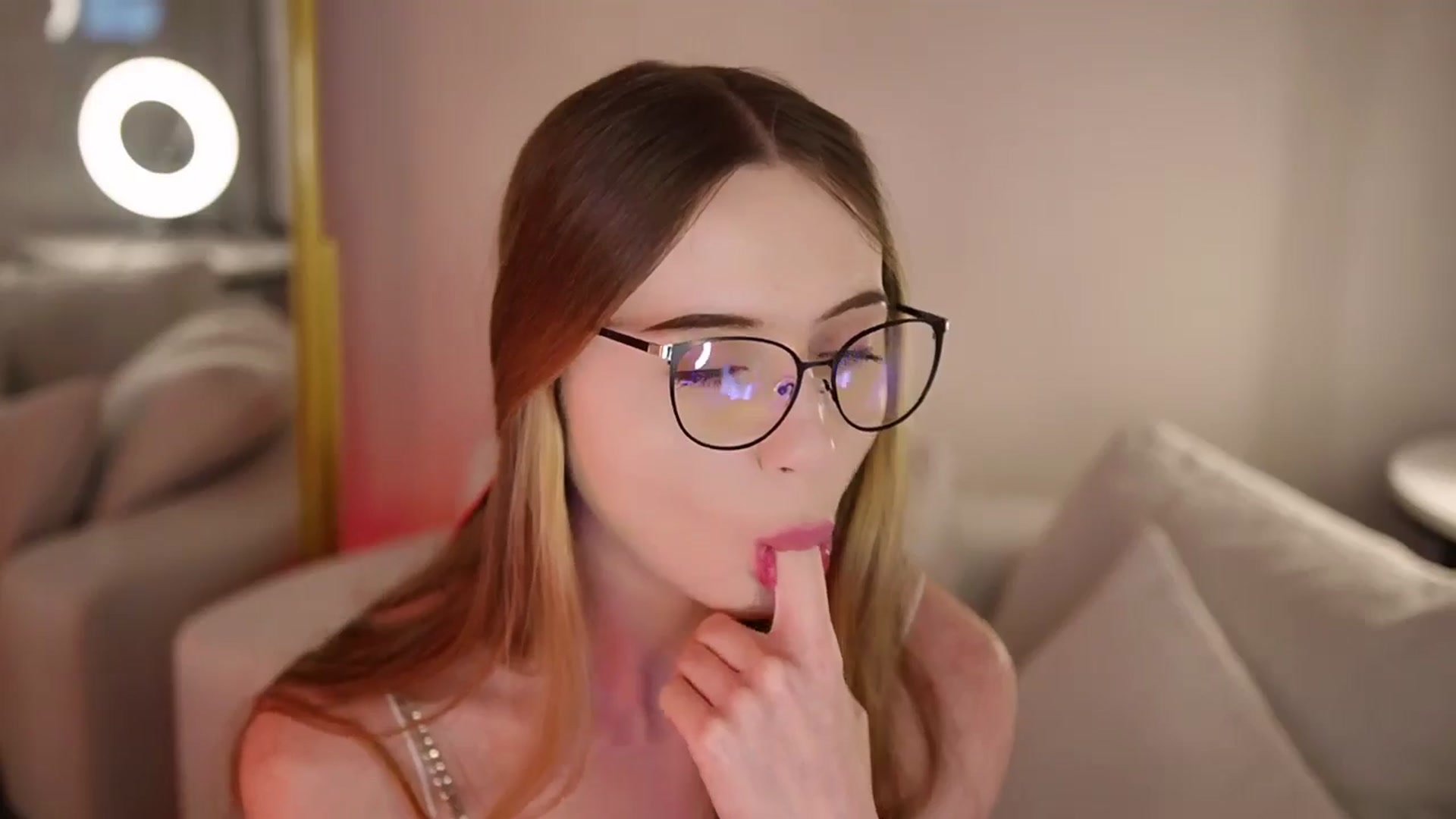 Gallery image thumbnail from Innocent_Soul's myfreecams stream on, 10/30/2025, 18:23 image 20 of 20