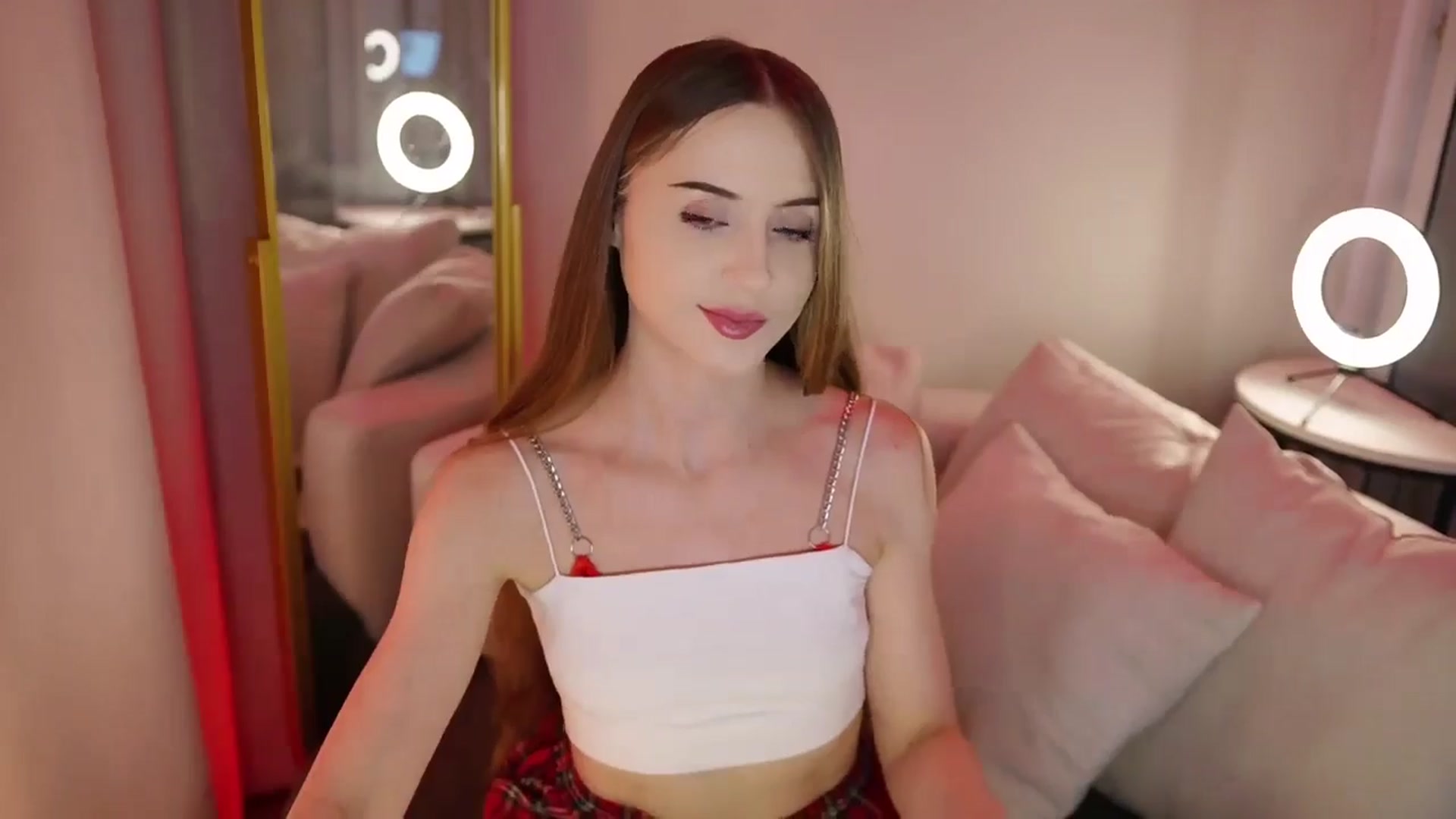 Gallery image thumbnail from Innocent_Soul's myfreecams stream on, 10/30/2025, 22:03 image 14 of 20