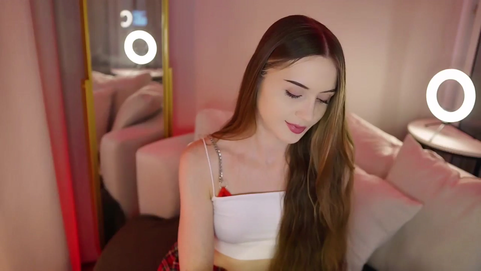 Gallery image thumbnail from Innocent_Soul's myfreecams stream on, 10/30/2025, 22:03 image 12 of 20