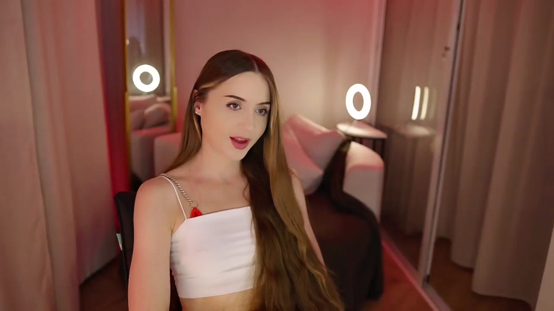 Gallery image thumbnail from Innocent_Soul's myfreecams stream on, 10/30/2025, 22:03 image 5 of 20