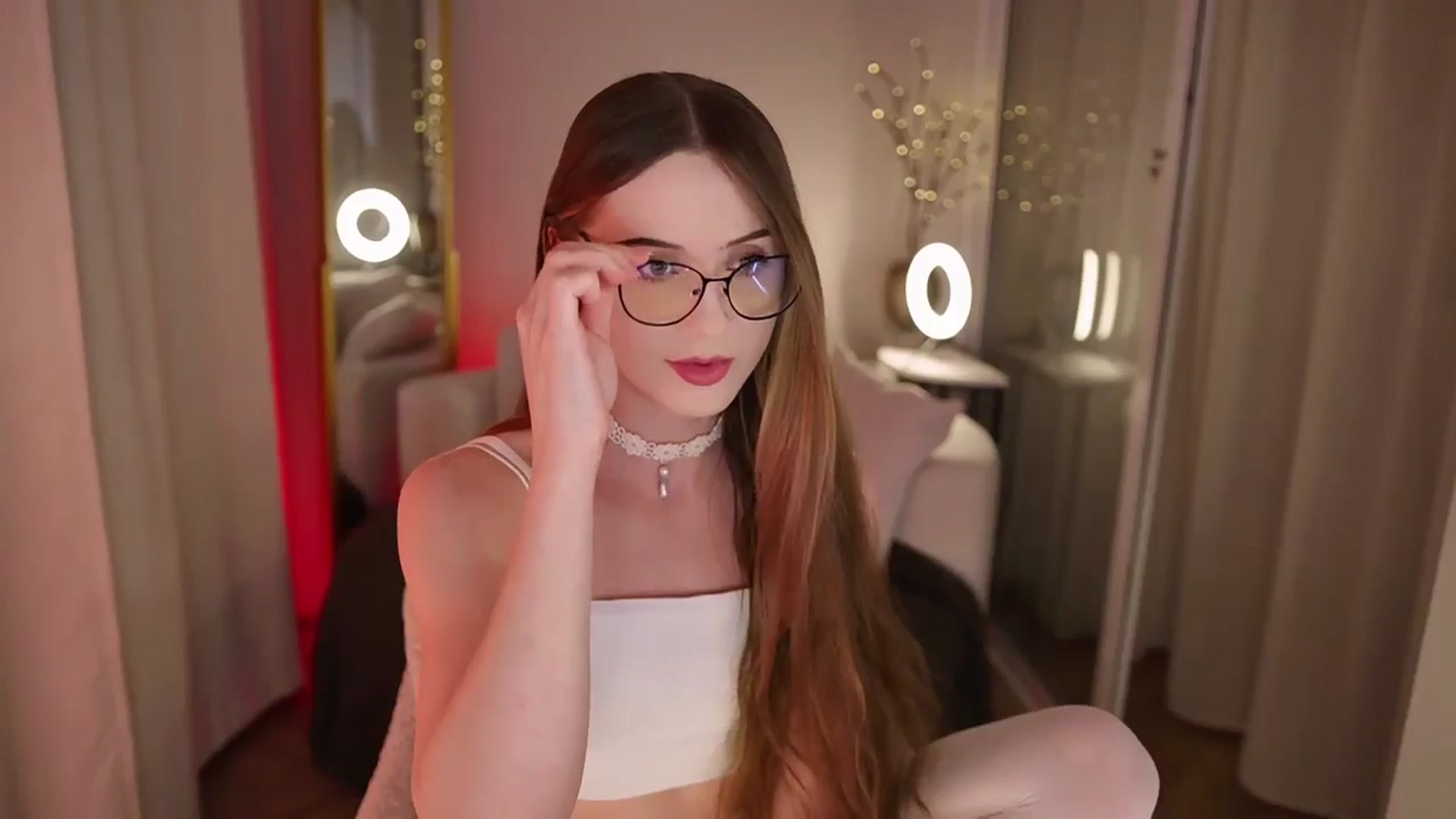 Gallery image thumbnail from Innocent_Soul's myfreecams stream on, 10/31/2025, 15:27 image 9 of 20