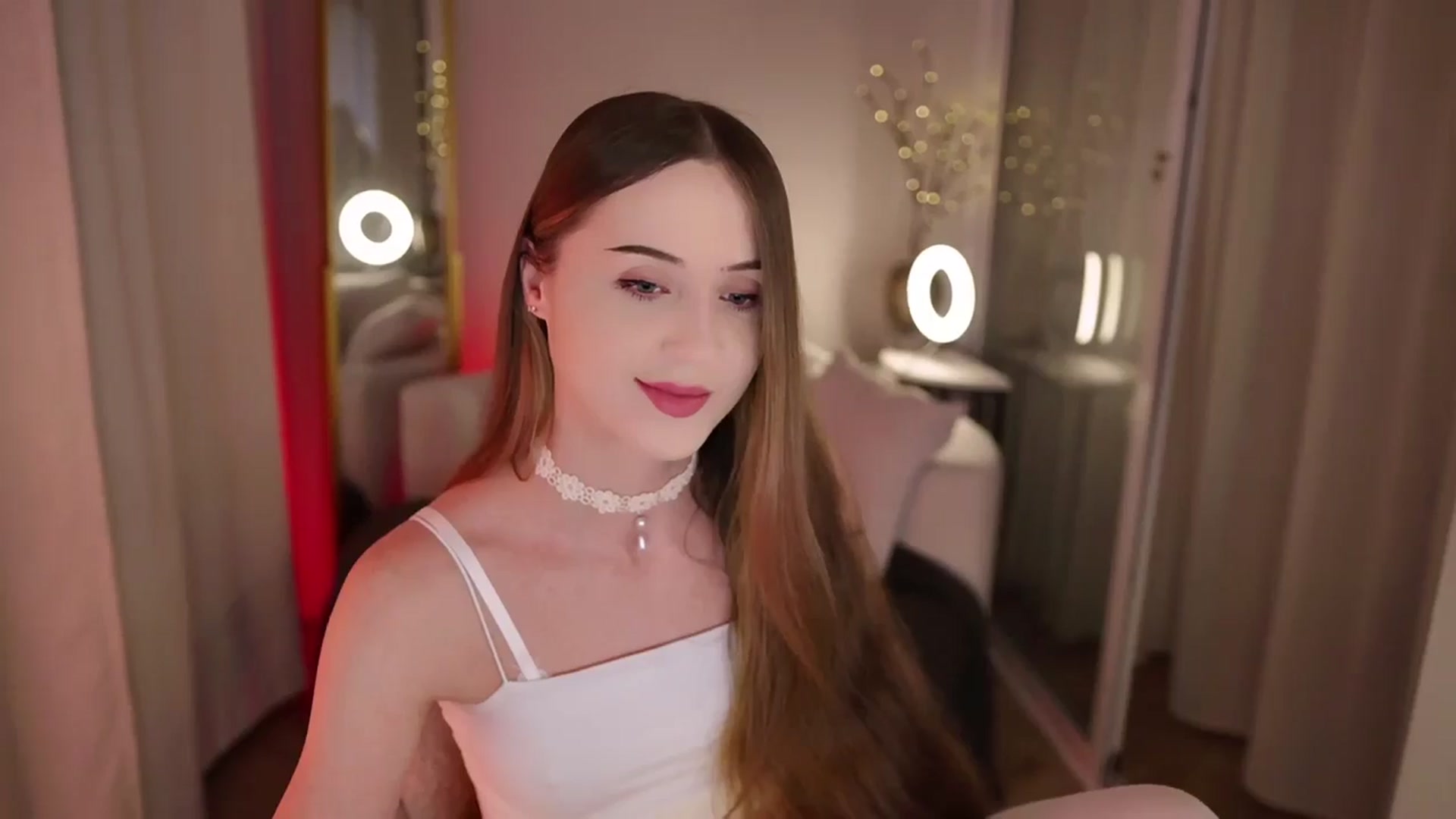 Gallery image thumbnail from Innocent_Soul's myfreecams stream on, 10/31/2025, 15:27 image 2 of 20