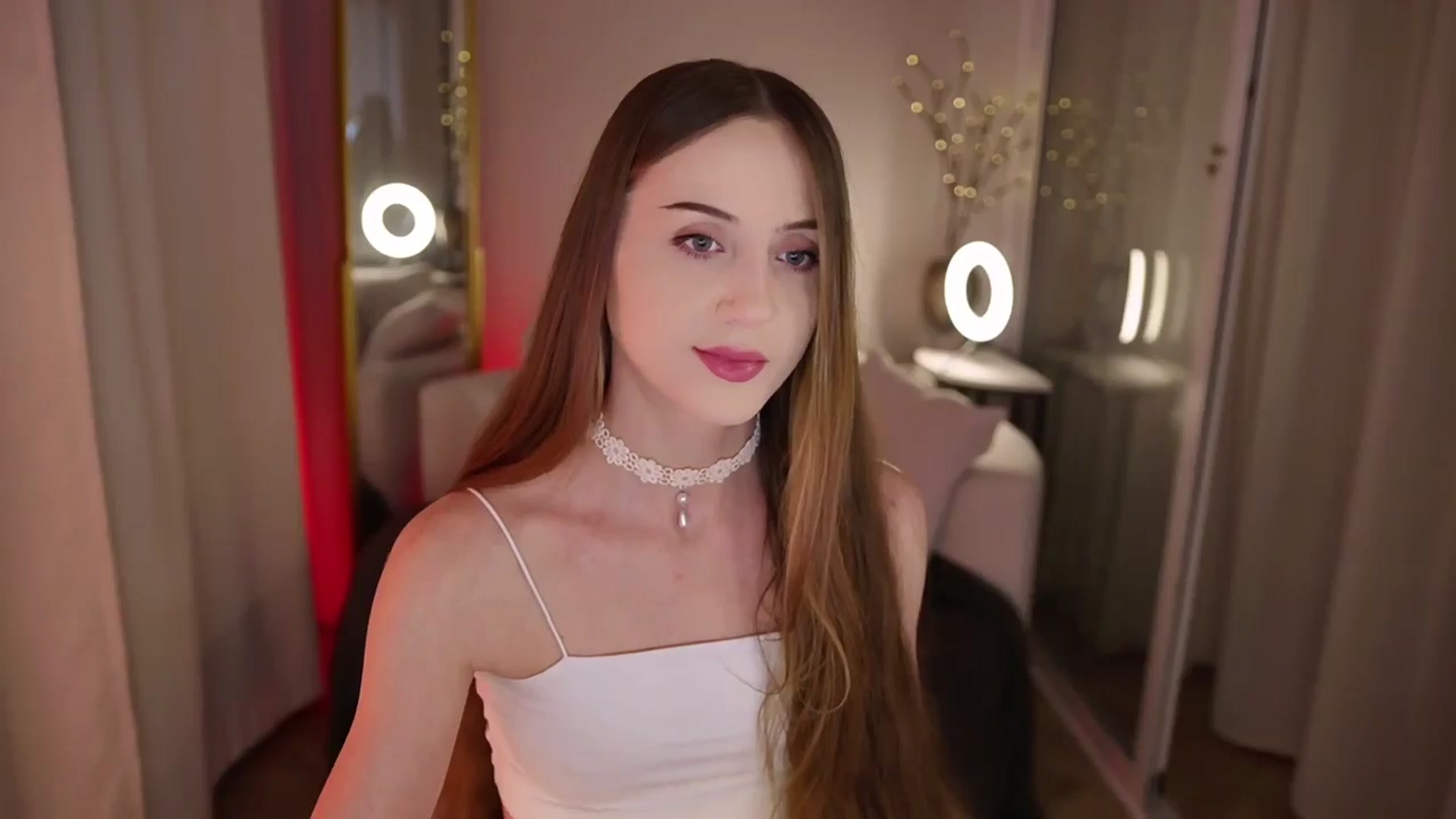 Gallery image thumbnail from Innocent_Soul's myfreecams stream on, 10/31/2025, 18:48 image 12 of 20