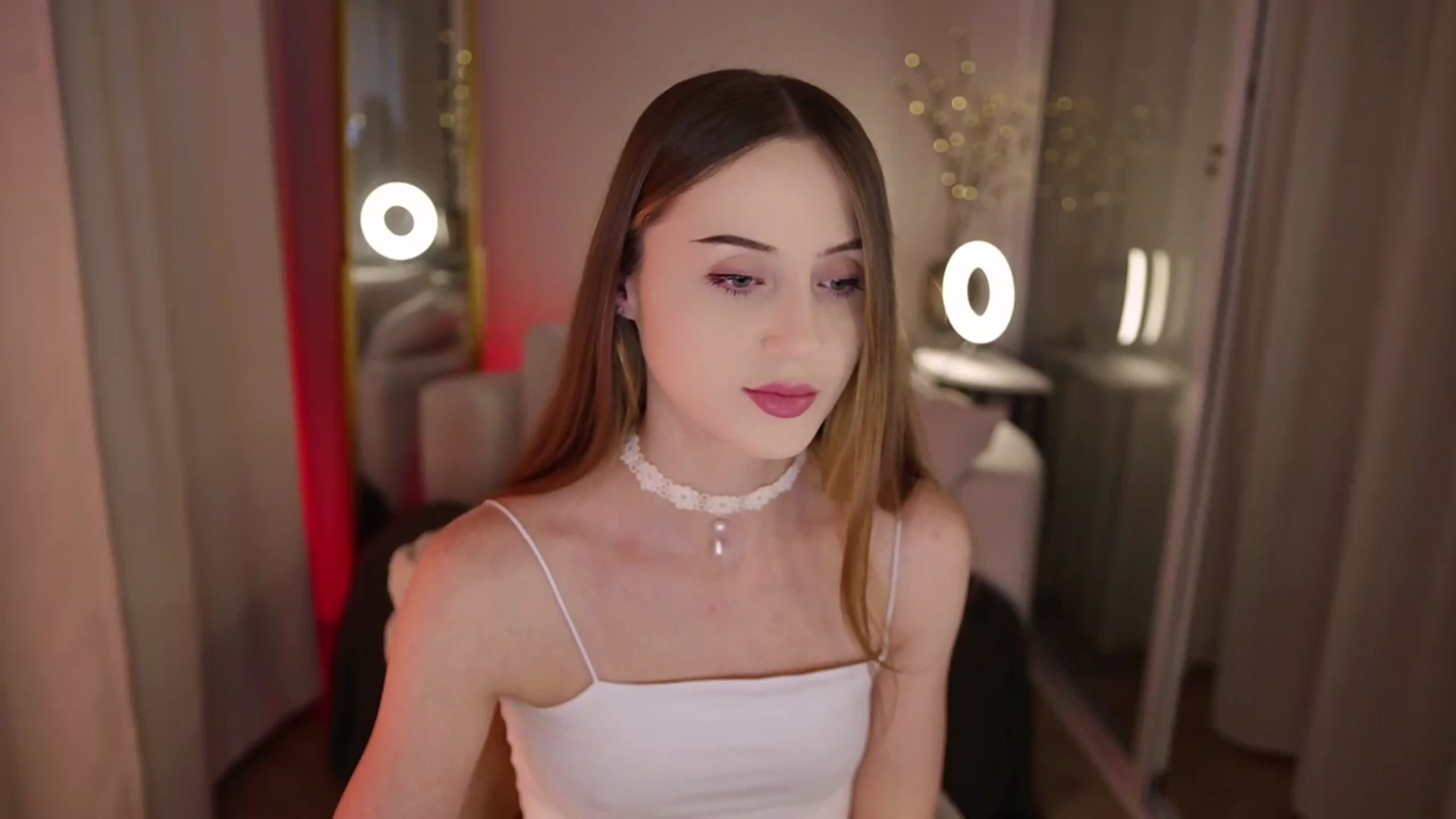 Gallery image thumbnail from Innocent_Soul's myfreecams stream on, 10/31/2025, 18:48 image 9 of 20