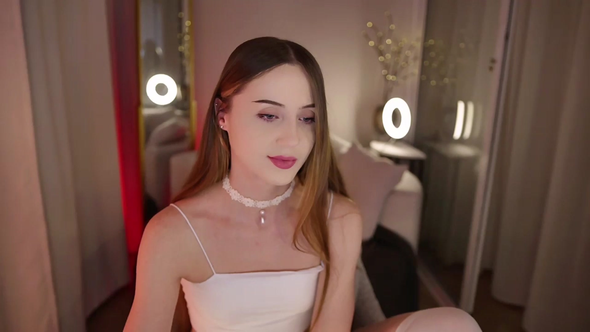 Gallery image thumbnail from Innocent_Soul's myfreecams stream on, 10/31/2025, 18:48 image 8 of 20