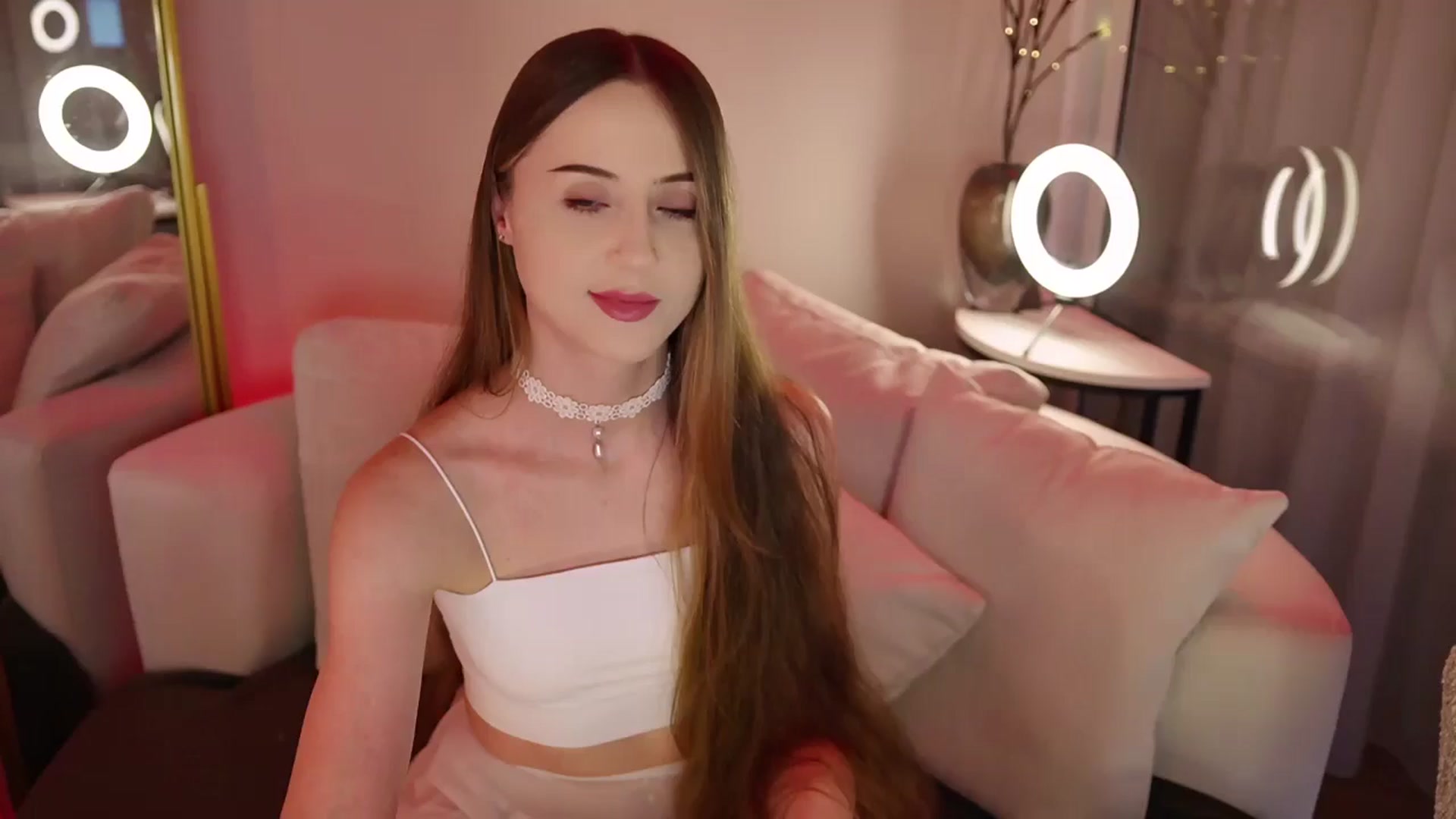 Gallery image thumbnail from Innocent_Soul's myfreecams stream on, 10/31/2025, 20:34 image 3 of 20