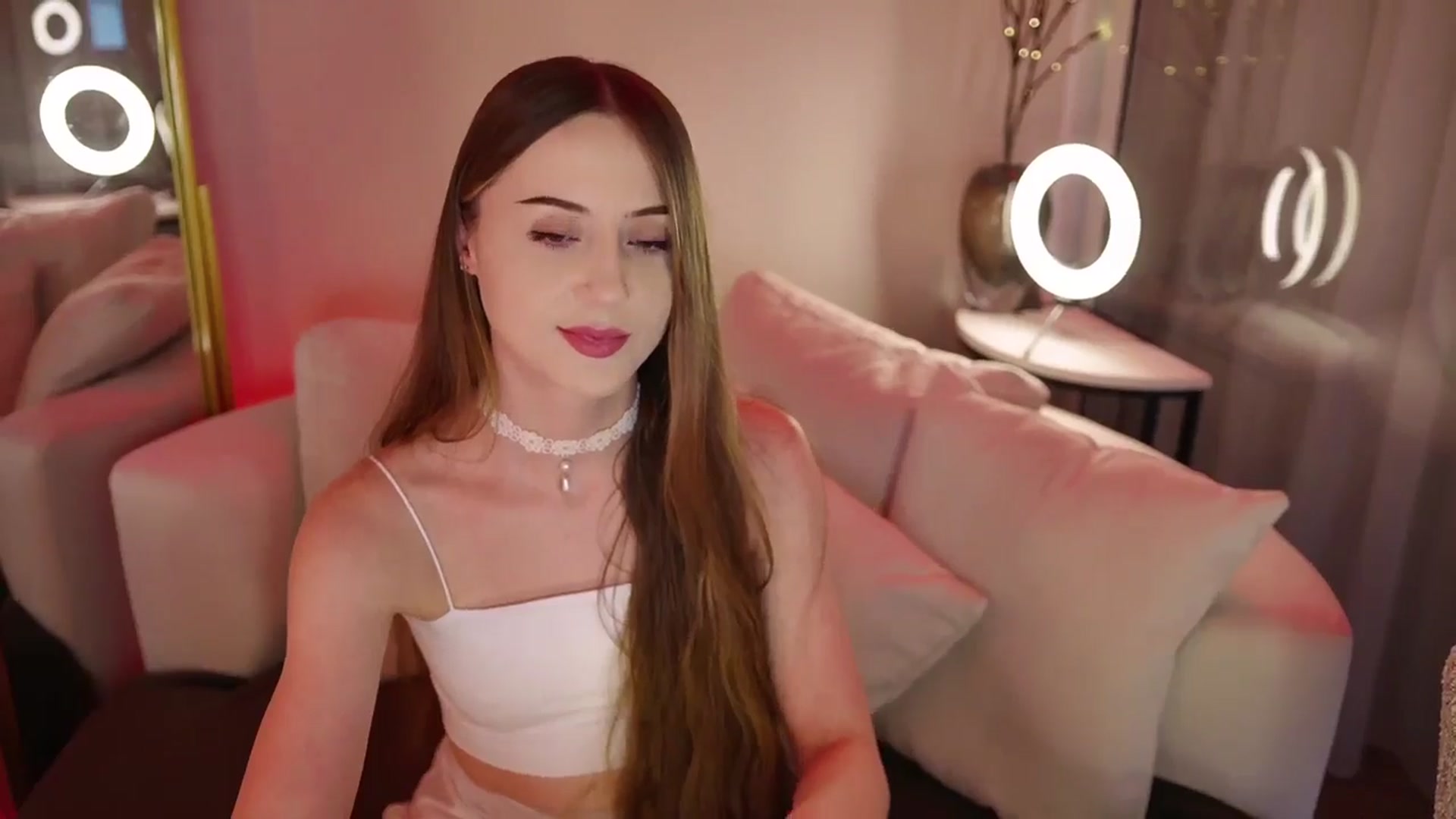 Gallery image thumbnail from Innocent_Soul's myfreecams stream on, 10/31/2025, 20:34 image 17 of 20