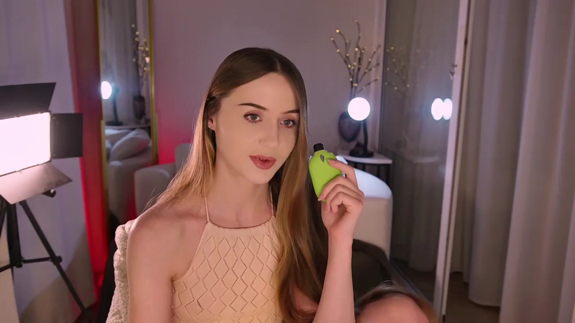 Gallery image thumbnail from Innocent_Soul's myfreecams stream on, 11/04/2025, 18:22 image 13 of 20