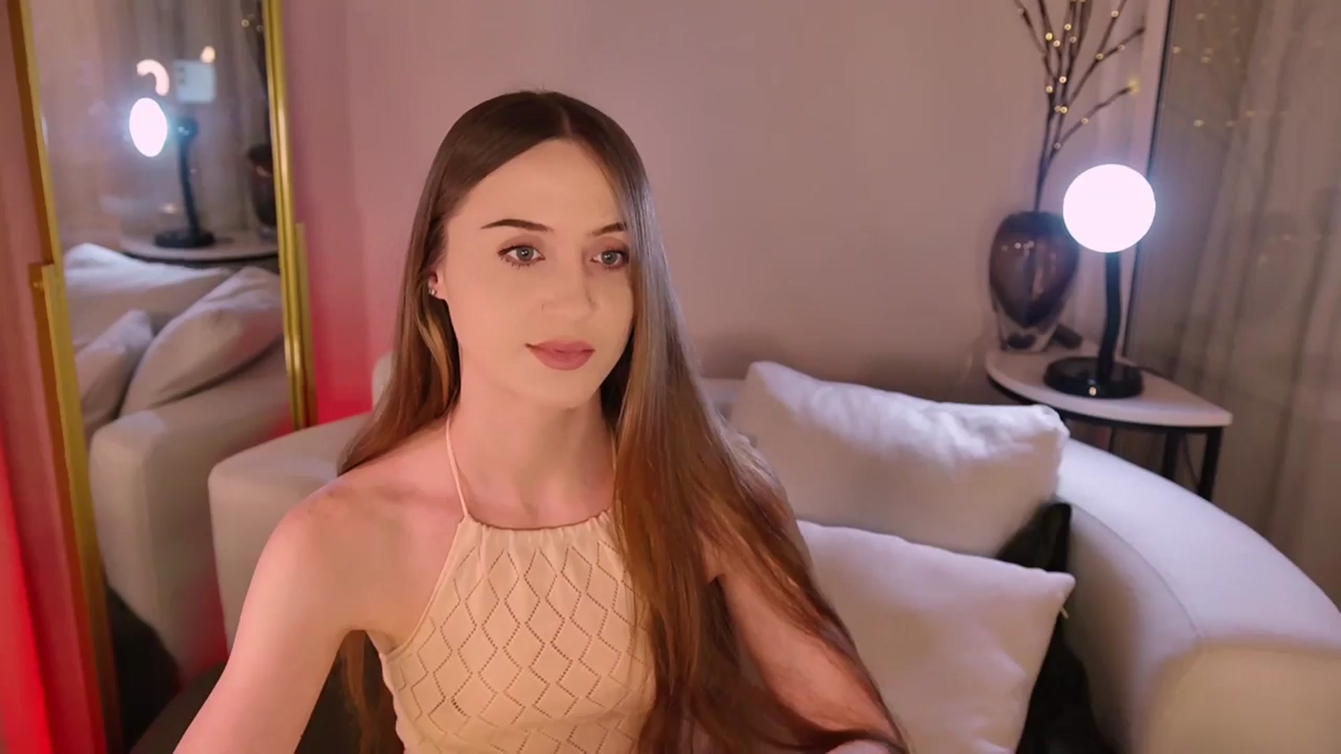 Gallery image thumbnail from Innocent_Soul's myfreecams stream on, 11/04/2025, 19:40 image 15 of 20