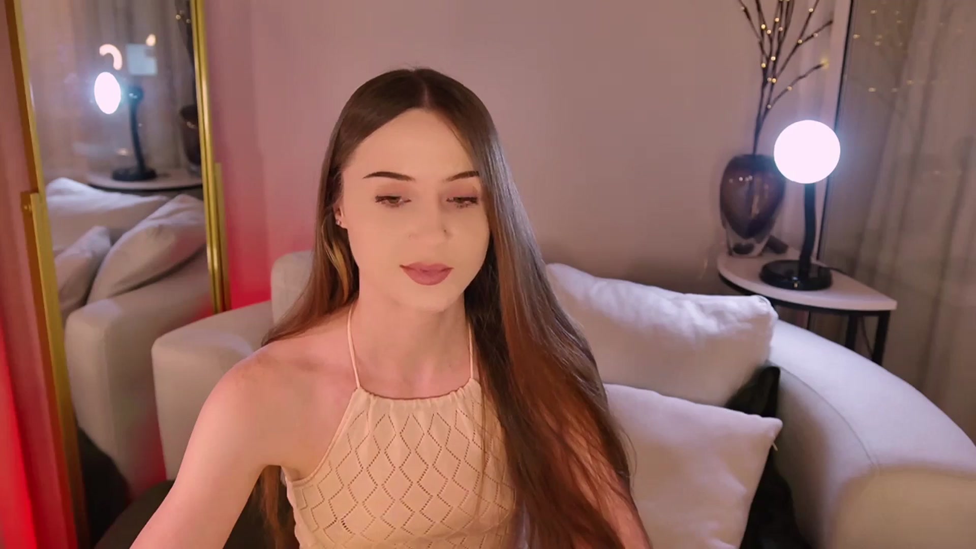 Gallery image thumbnail from Innocent_Soul's myfreecams stream on, 11/04/2025, 19:40 image 13 of 20