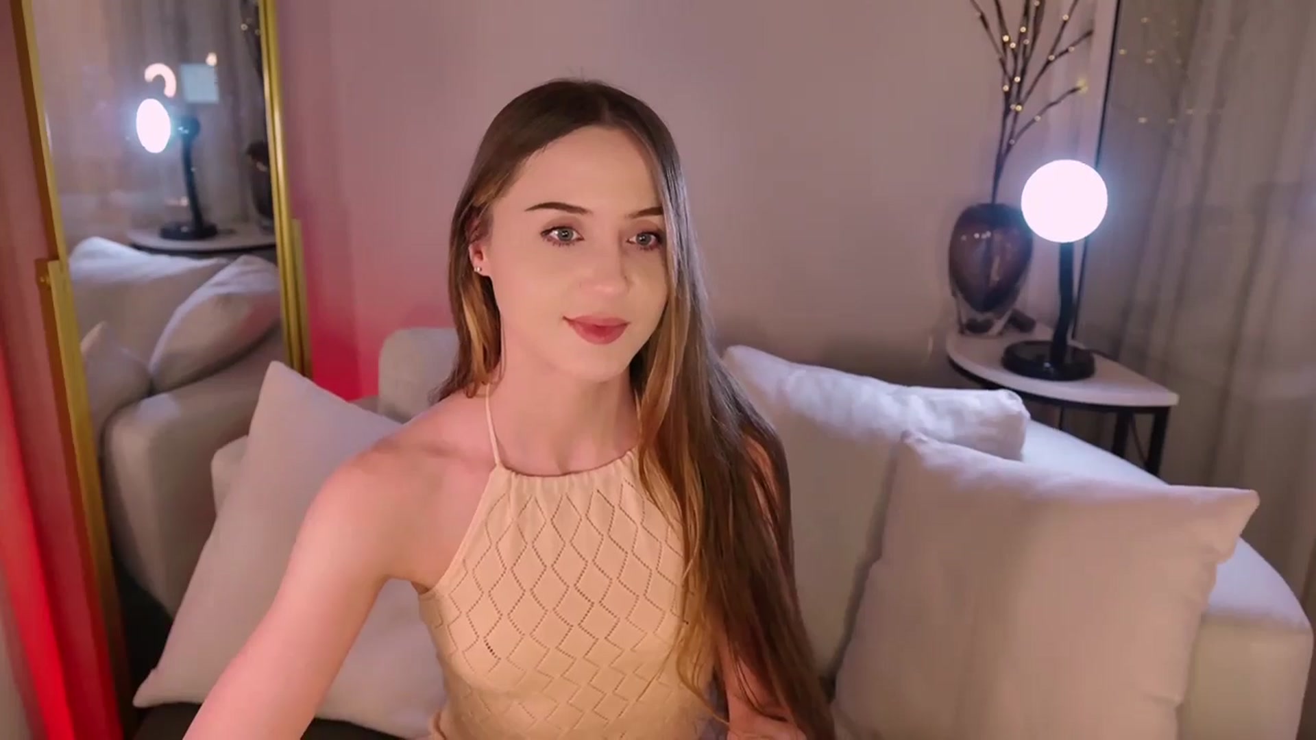 Gallery image thumbnail from Innocent_Soul's myfreecams stream on, 11/04/2025, 22:01 image 9 of 20