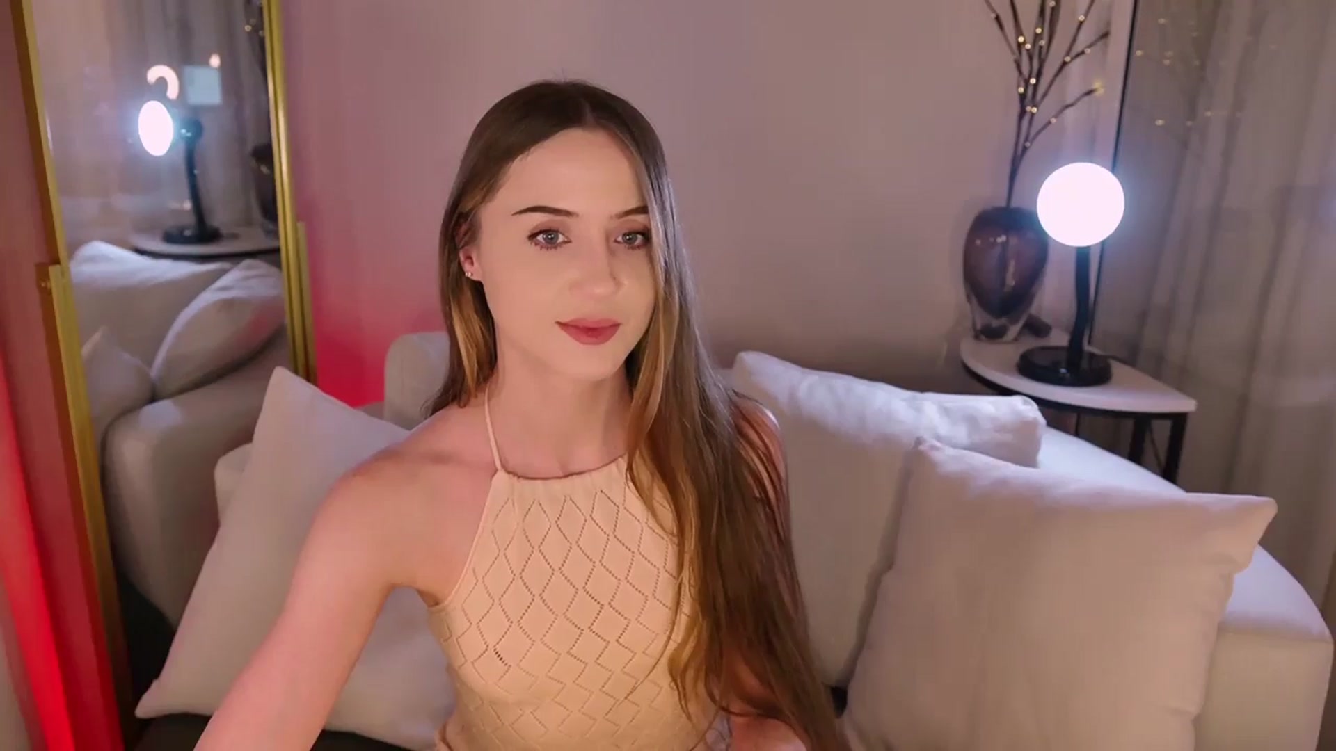 Gallery image thumbnail from Innocent_Soul's myfreecams stream on, 11/04/2025, 22:01 image 12 of 20