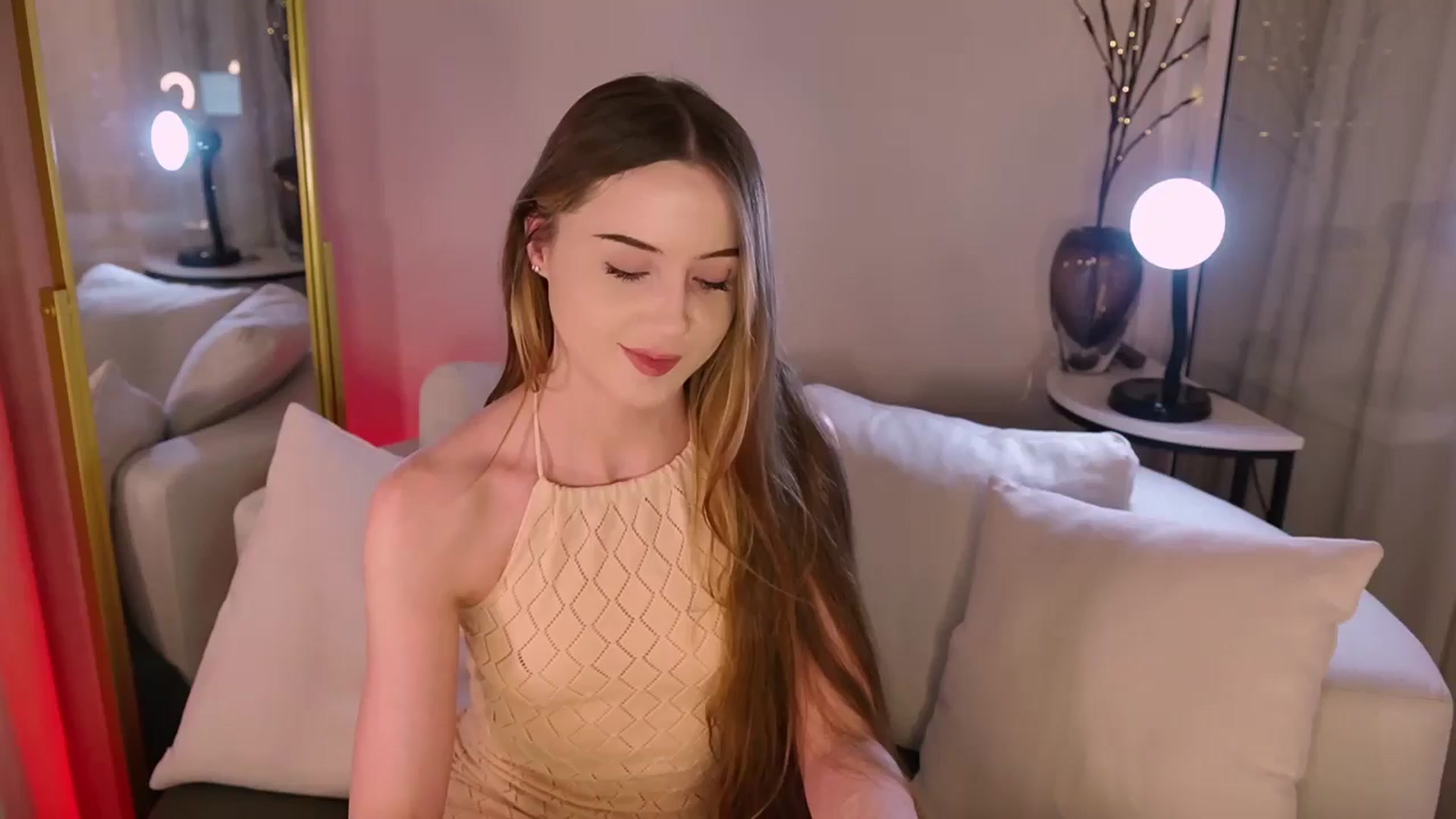 Gallery image thumbnail from Innocent_Soul's myfreecams stream on, 11/04/2025, 22:01 image 1 of 20