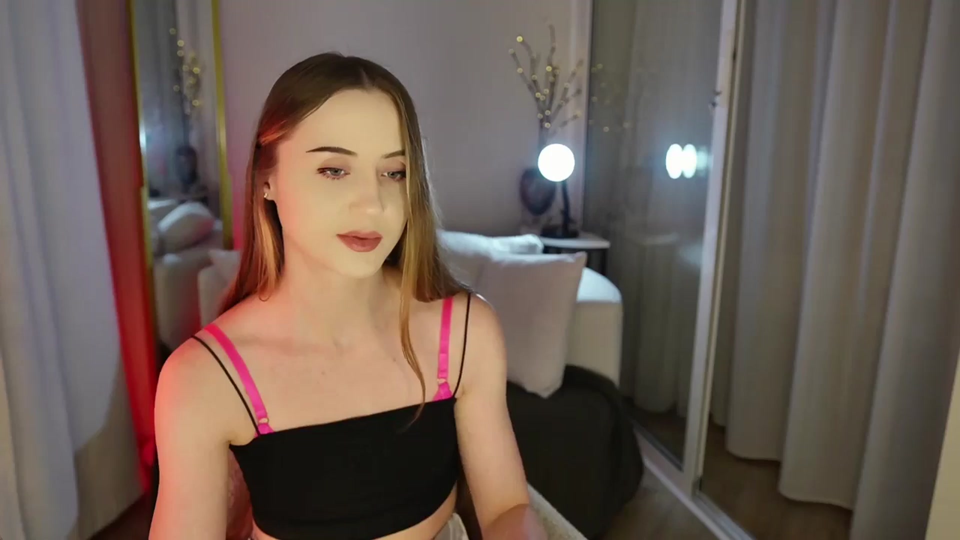 Gallery image thumbnail from Innocent_Soul's myfreecams stream on, 11/07/2025, 18:11 image 3 of 20