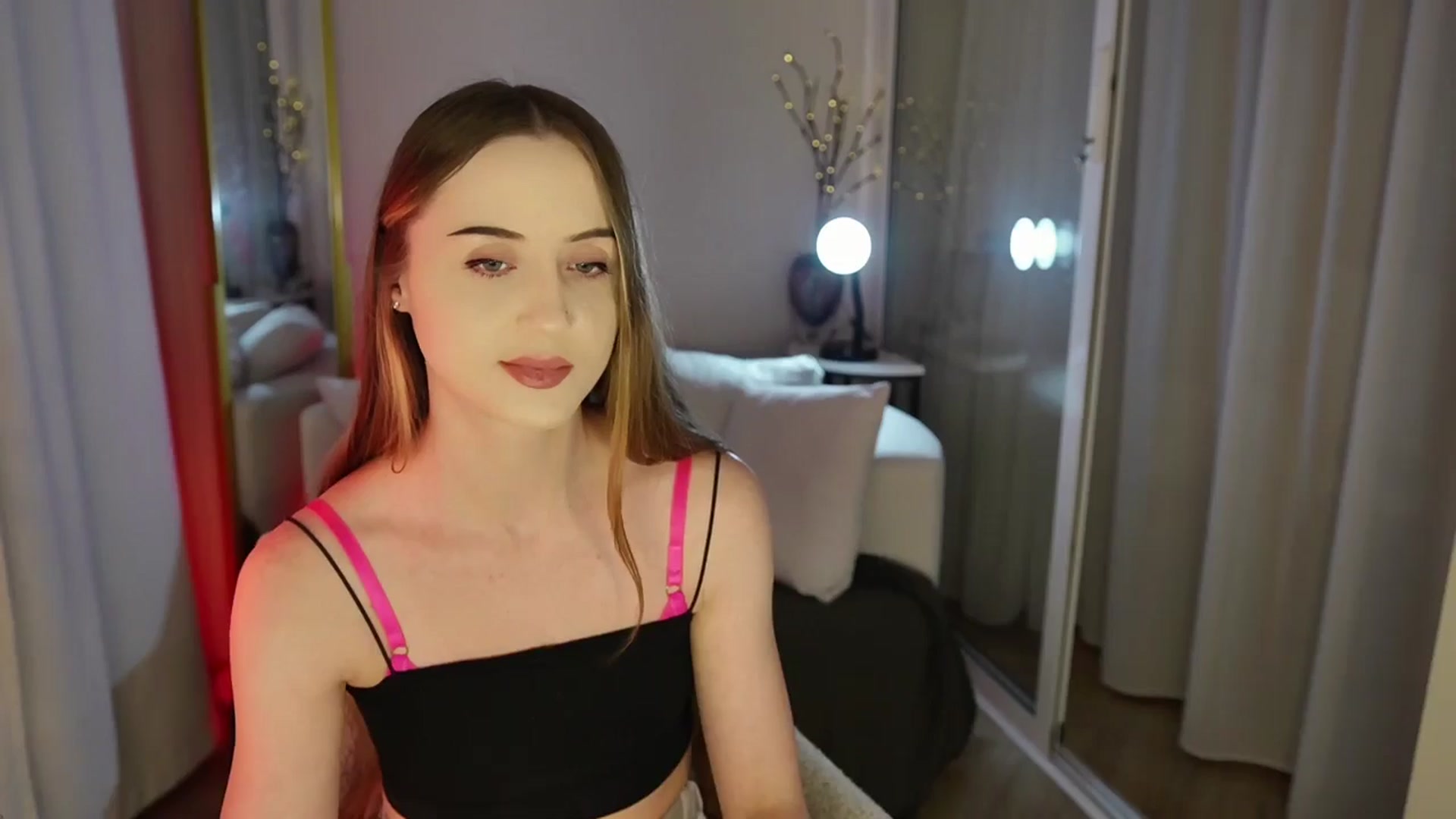 Gallery image thumbnail from Innocent_Soul's myfreecams stream on, 11/07/2025, 18:11 image 7 of 20