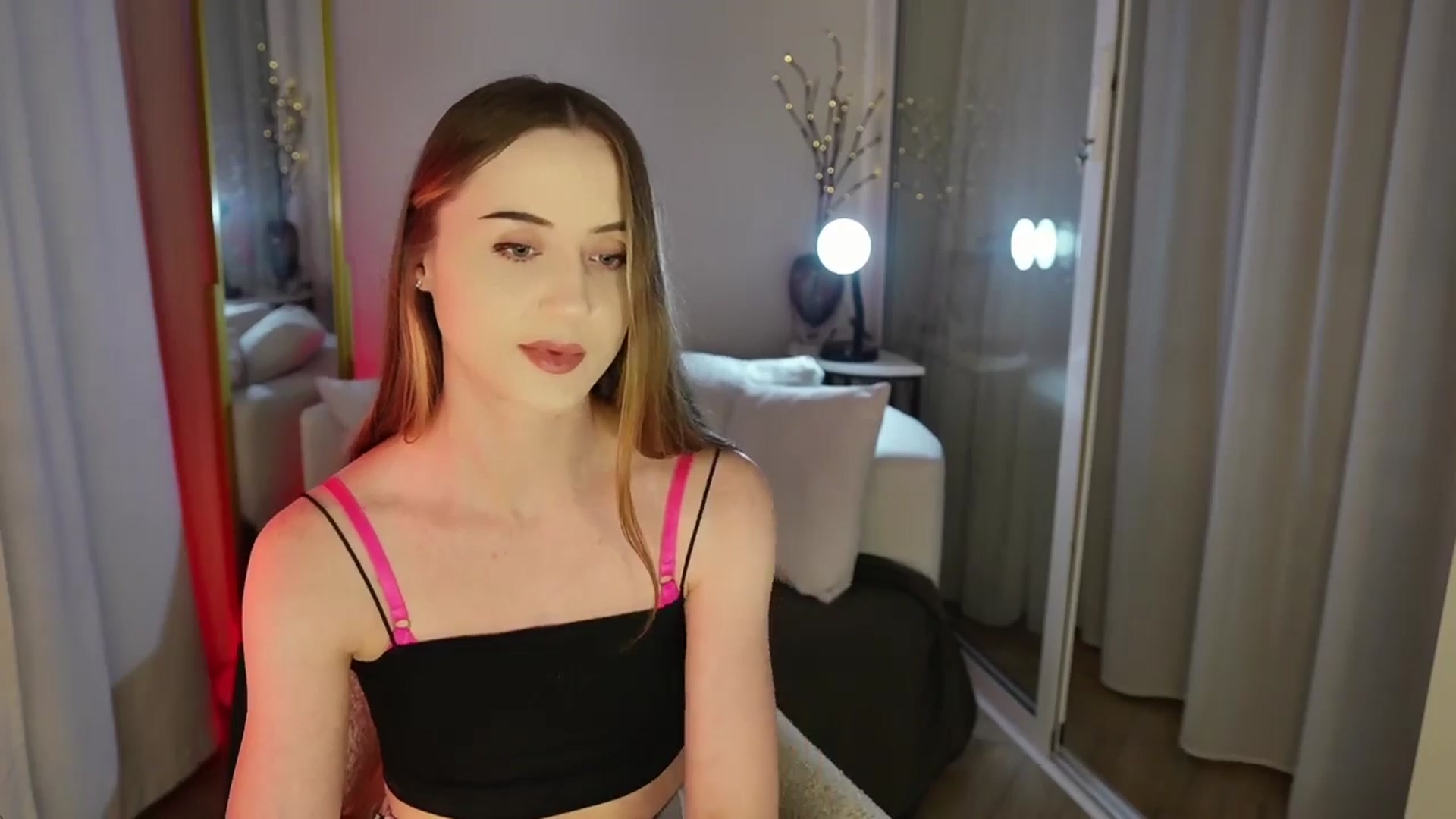 Gallery image thumbnail from Innocent_Soul's myfreecams stream on, 11/07/2025, 18:11 image 2 of 20