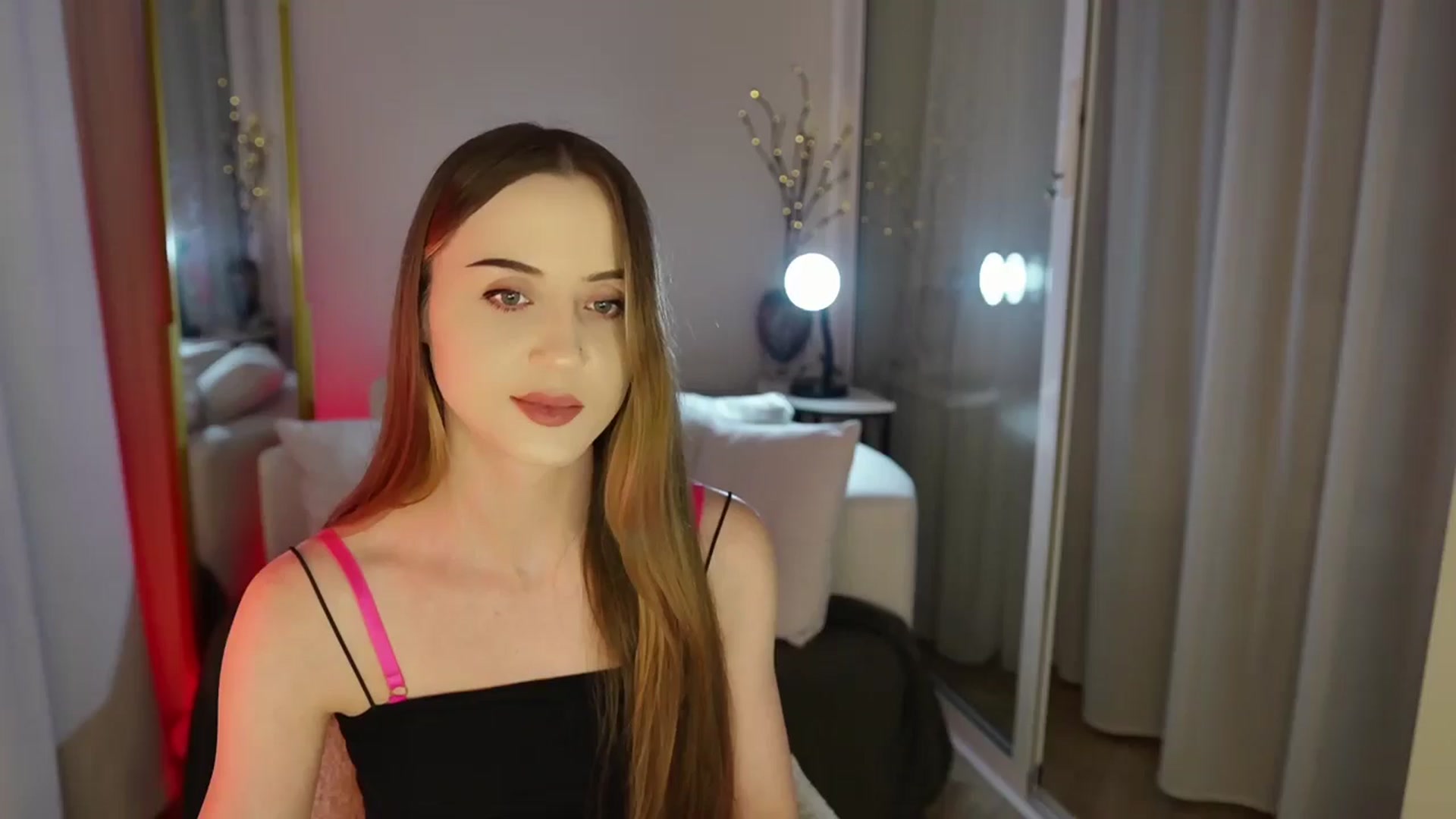 Gallery image thumbnail from Innocent_Soul's myfreecams stream on, 11/07/2025, 19:29 image 20 of 20