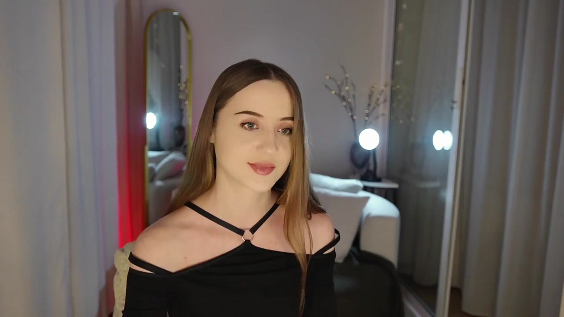 Gallery image thumbnail from Innocent_Soul's myfreecams stream on, 11/08/2025, 17:49 image 19 of 20