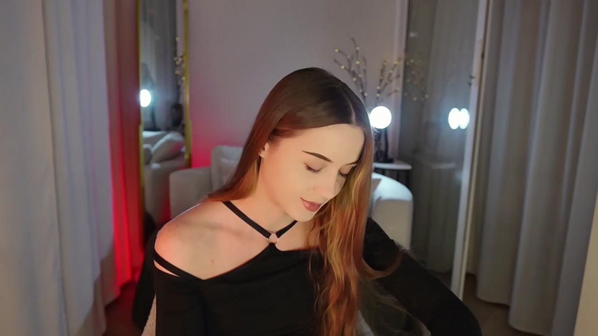 Gallery image thumbnail from Innocent_Soul's myfreecams stream on, 11/08/2025, 17:49 image 4 of 20