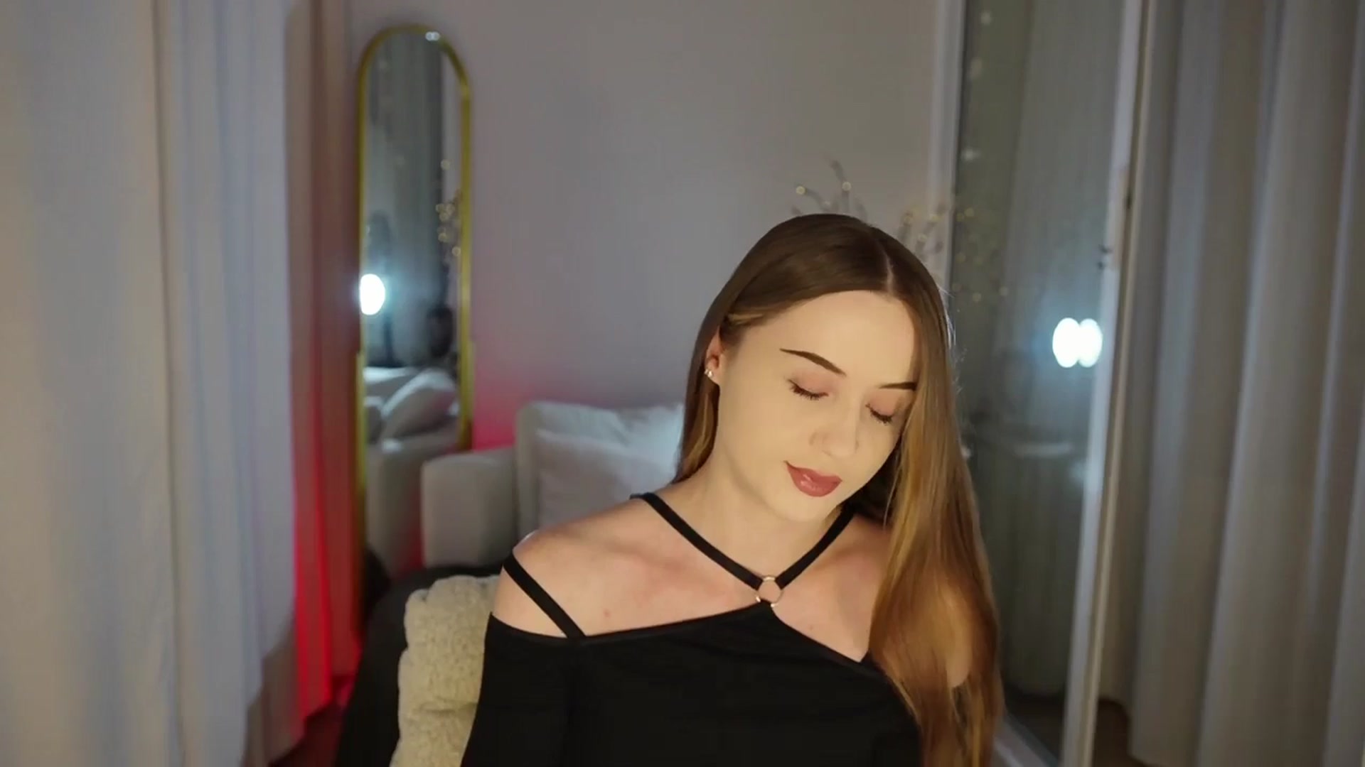Gallery image thumbnail from Innocent_Soul's myfreecams stream on, 11/08/2025, 20:03 image 9 of 20