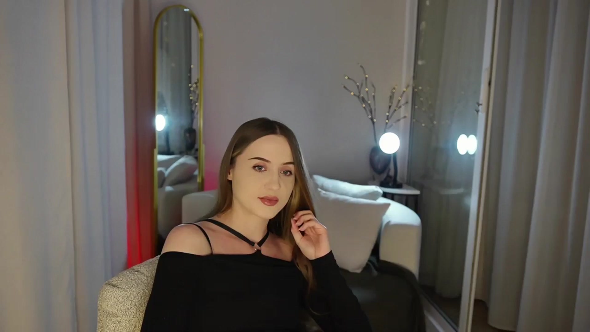 Gallery image thumbnail from Innocent_Soul's myfreecams stream on, 11/08/2025, 20:03 image 14 of 20