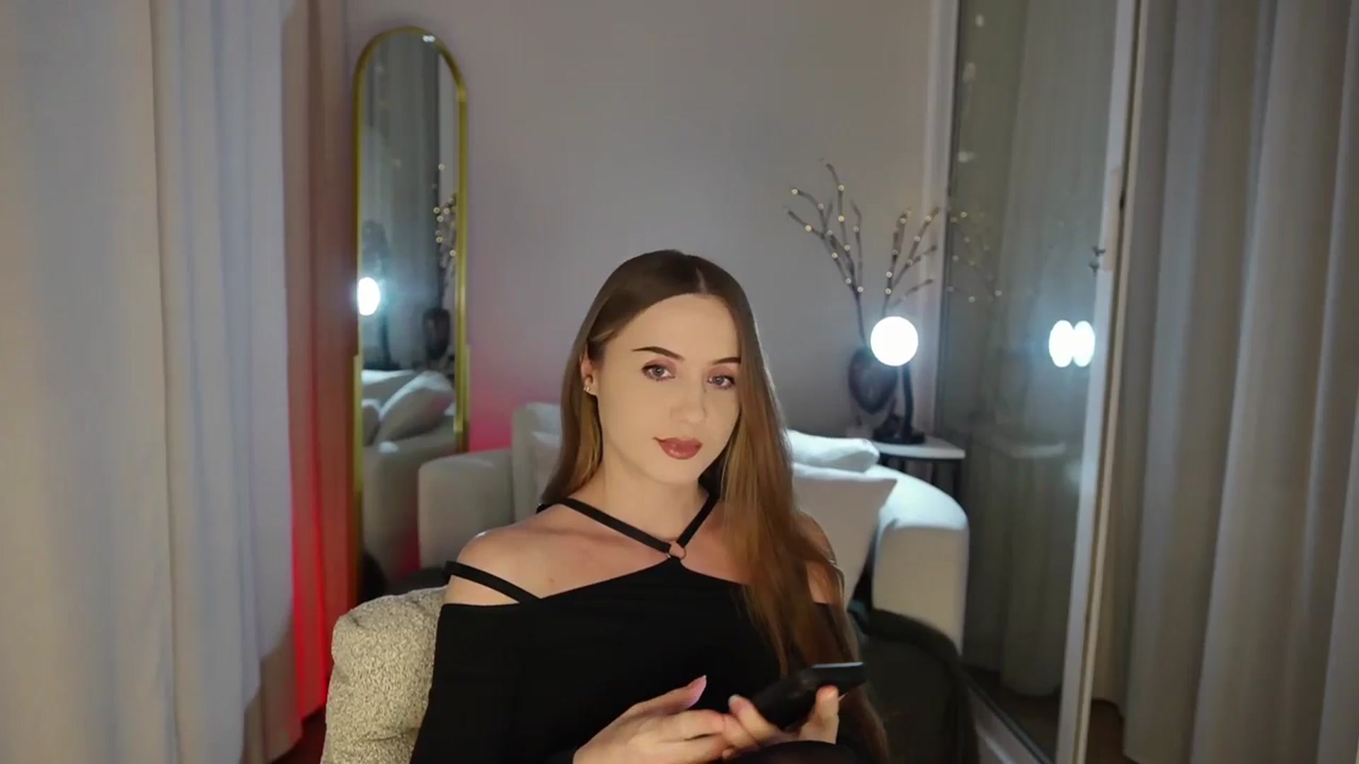 Gallery image thumbnail from Innocent_Soul's myfreecams stream on, 11/08/2025, 20:03 image 10 of 20