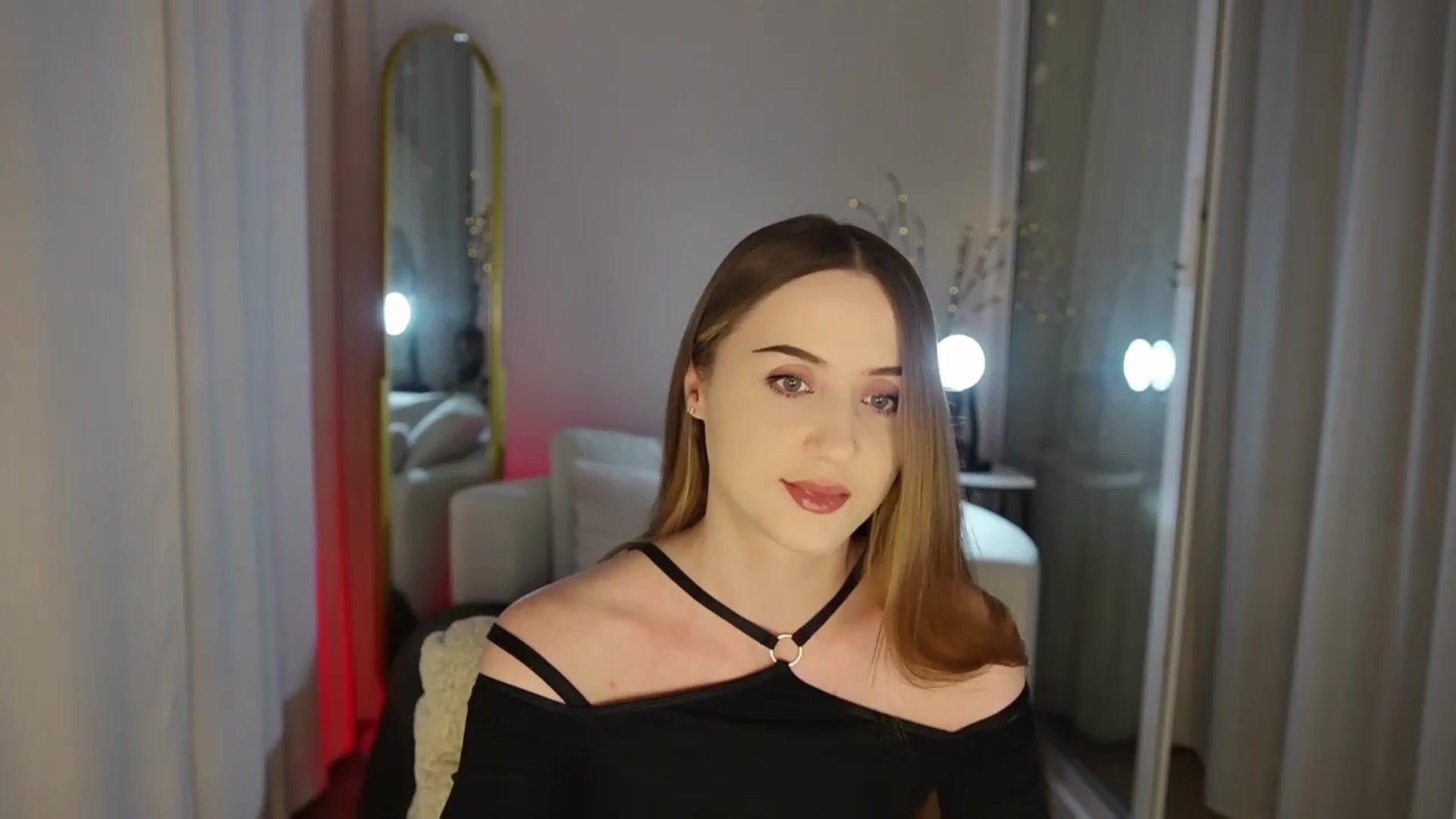 Gallery image thumbnail from Innocent_Soul's myfreecams stream on, 11/08/2025, 20:03 image 7 of 20