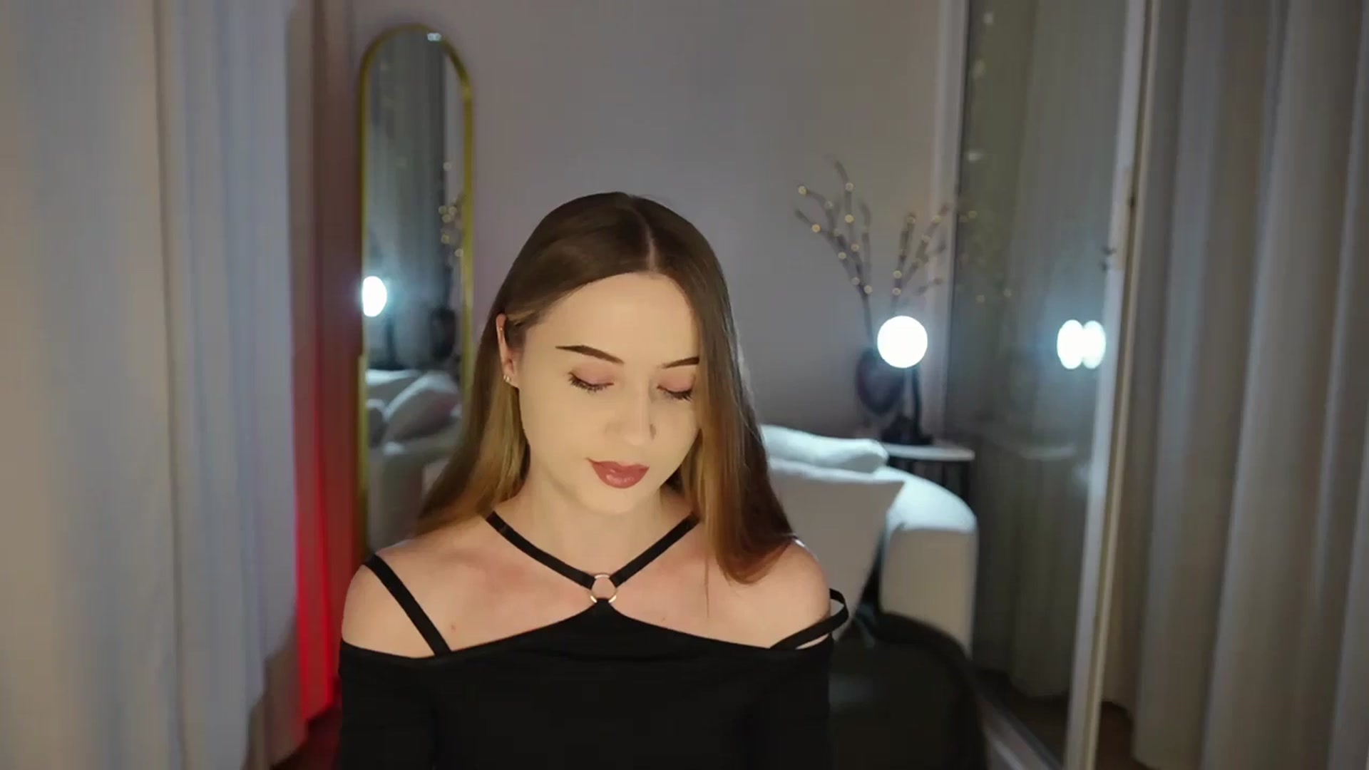 Gallery image thumbnail from Innocent_Soul's myfreecams stream on, 11/08/2025, 20:03 image 3 of 20