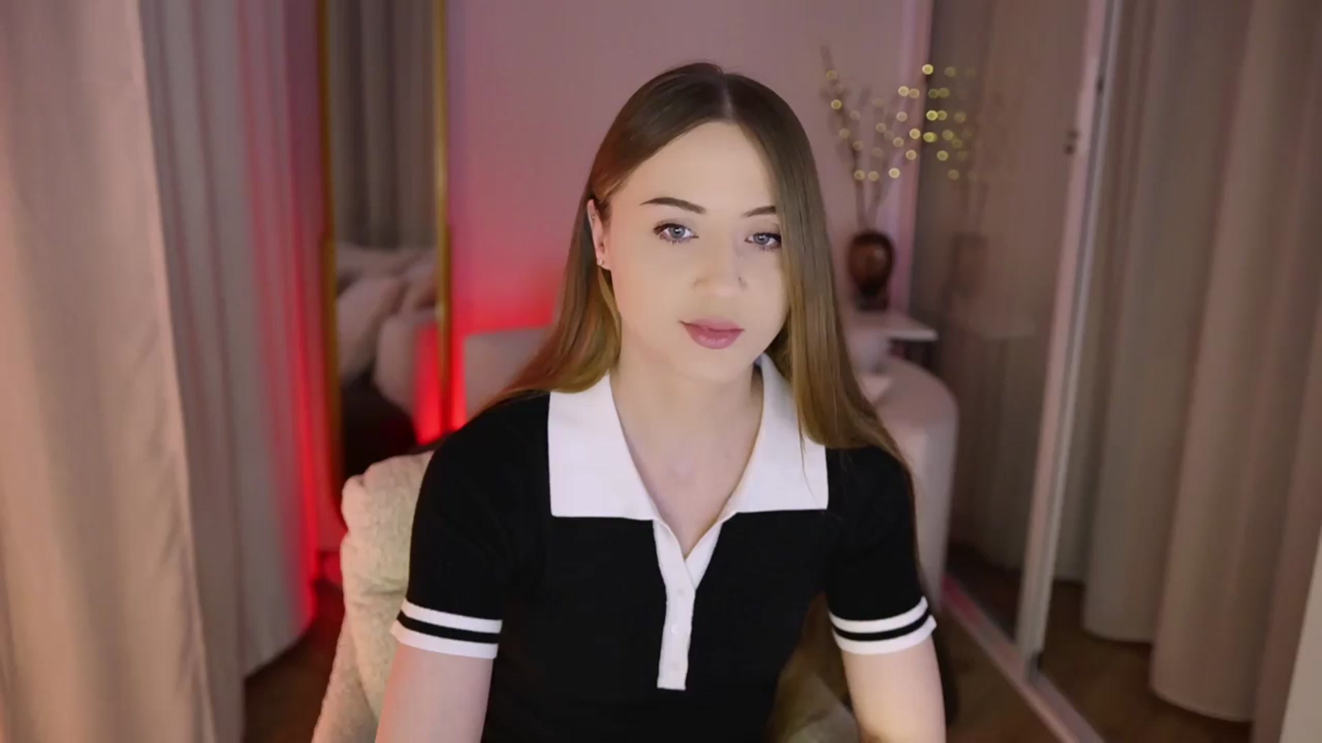 Gallery image thumbnail from Innocent_Soul's myfreecams stream on, 11/10/2025, 18:10 image 1 of 20