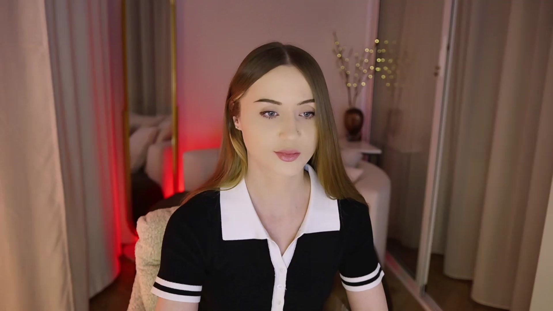 Gallery image thumbnail from Innocent_Soul's myfreecams stream on, 11/10/2025, 20:35 image 3 of 20