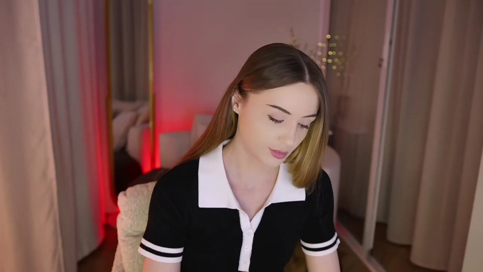 Gallery image thumbnail from Innocent_Soul's myfreecams stream on, 11/10/2025, 20:35 image 11 of 20