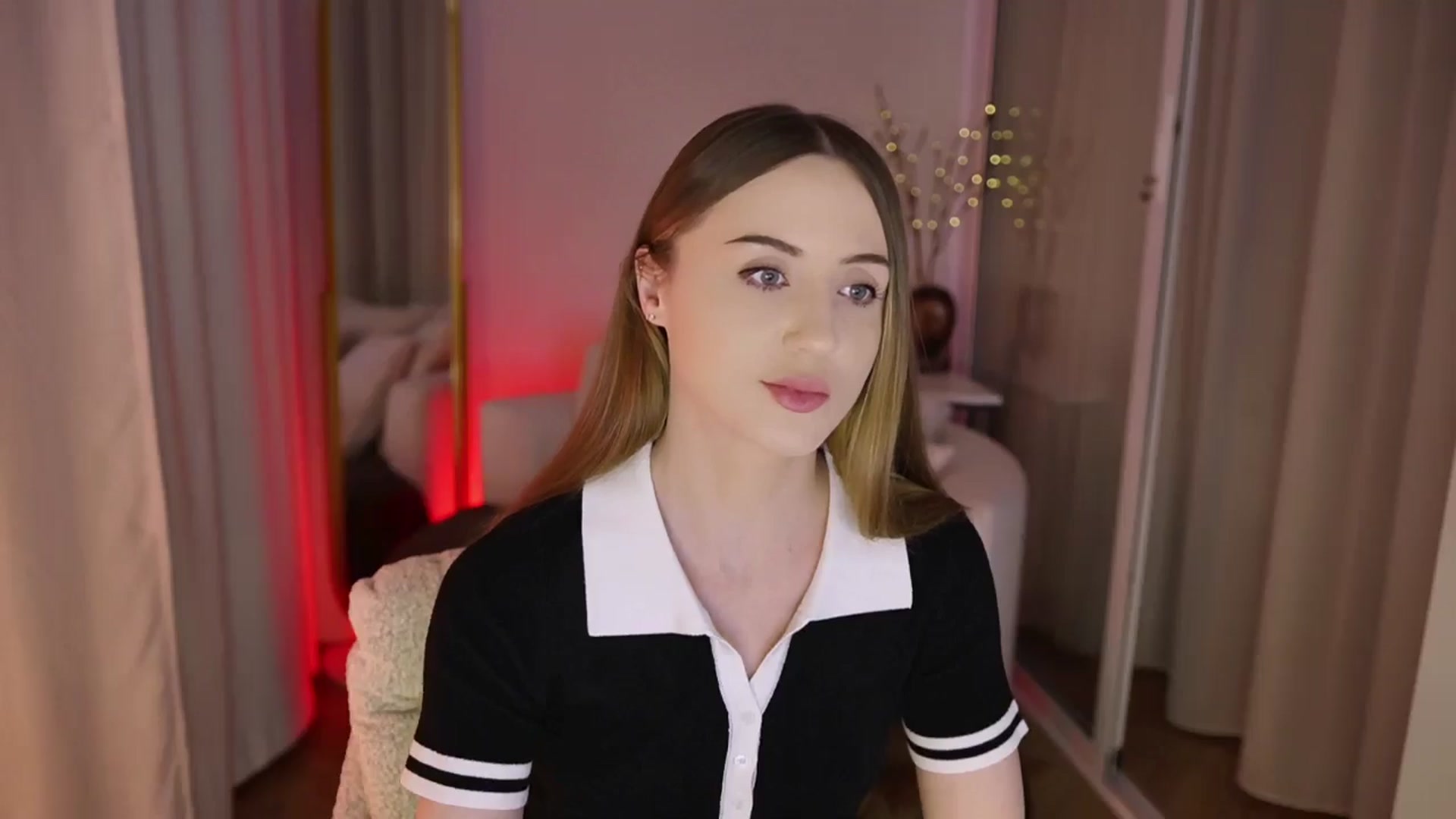 Gallery image thumbnail from Innocent_Soul's myfreecams stream on, 11/10/2025, 20:35 image 12 of 20