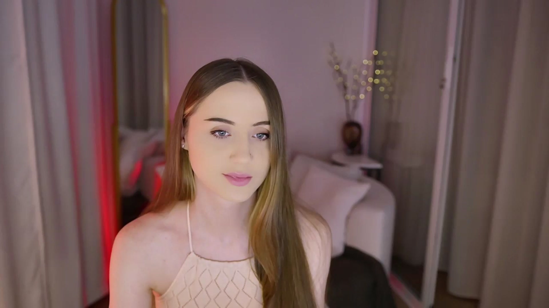 Gallery image thumbnail from Innocent_Soul's myfreecams stream on, 11/11/2025, 17:06 image 3 of 20
