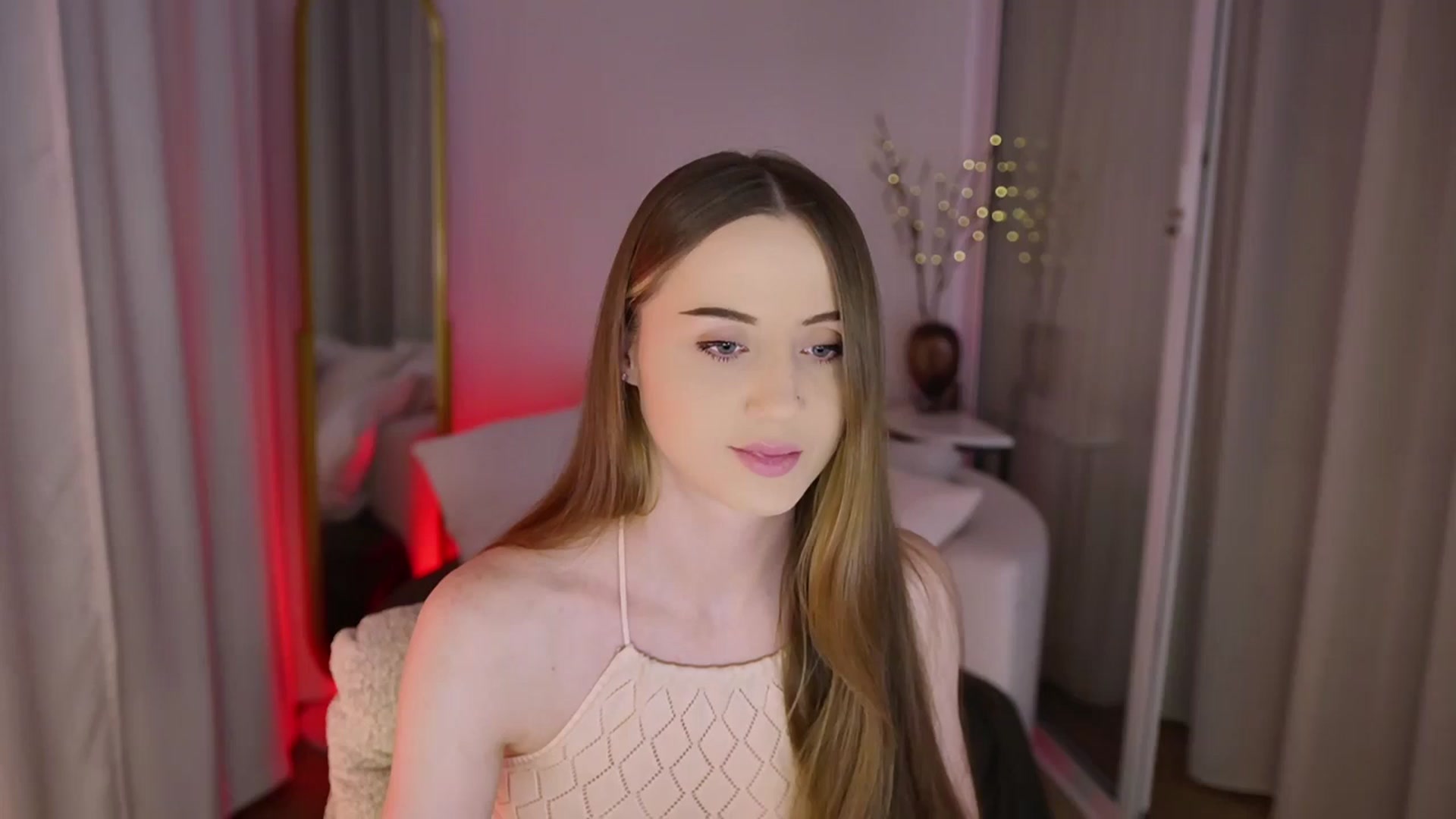Gallery image thumbnail from Innocent_Soul's myfreecams stream on, 11/11/2025, 17:06 image 2 of 20