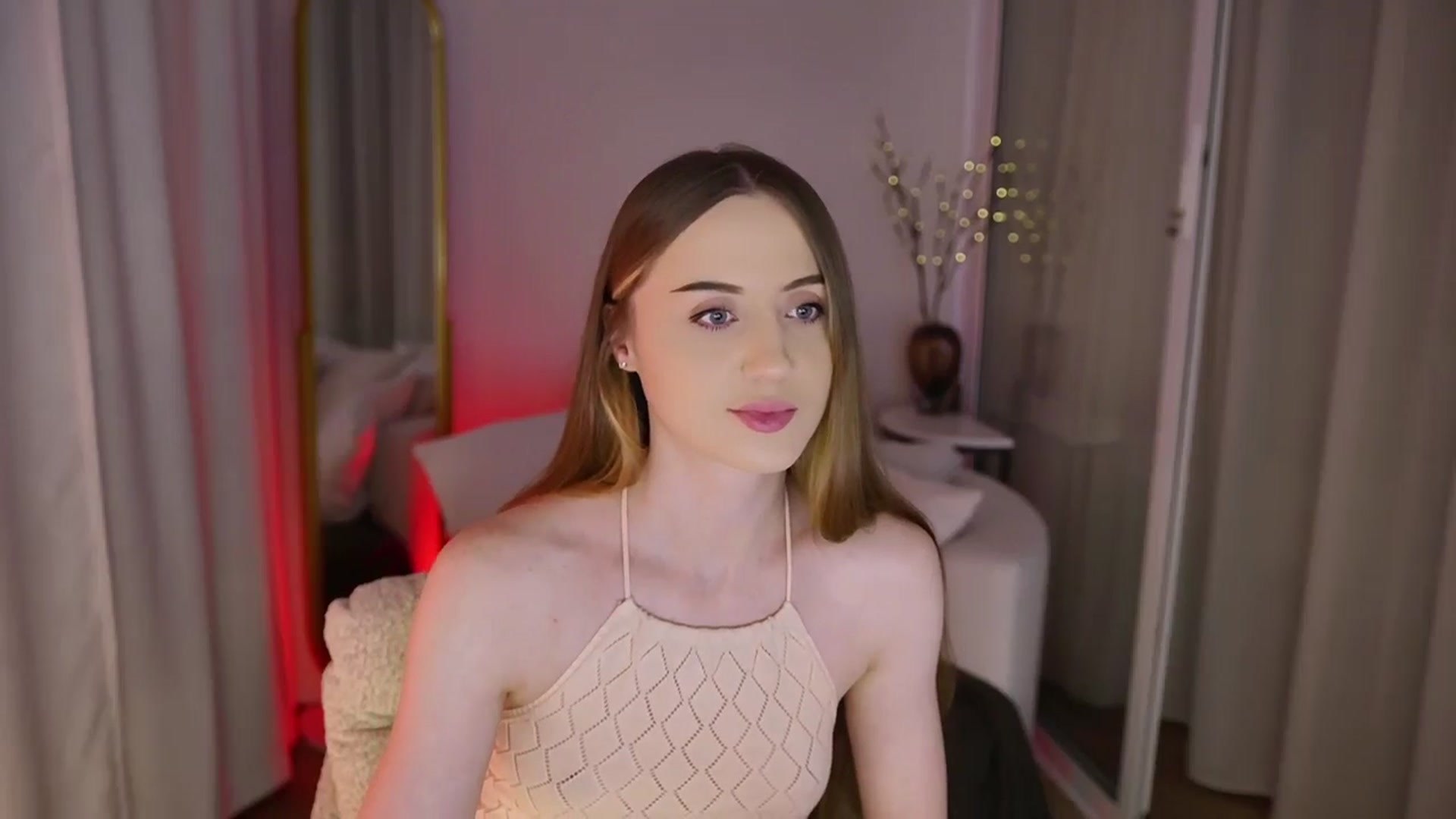 Gallery image thumbnail from Innocent_Soul's myfreecams stream on, 11/11/2025, 17:06 image 18 of 20