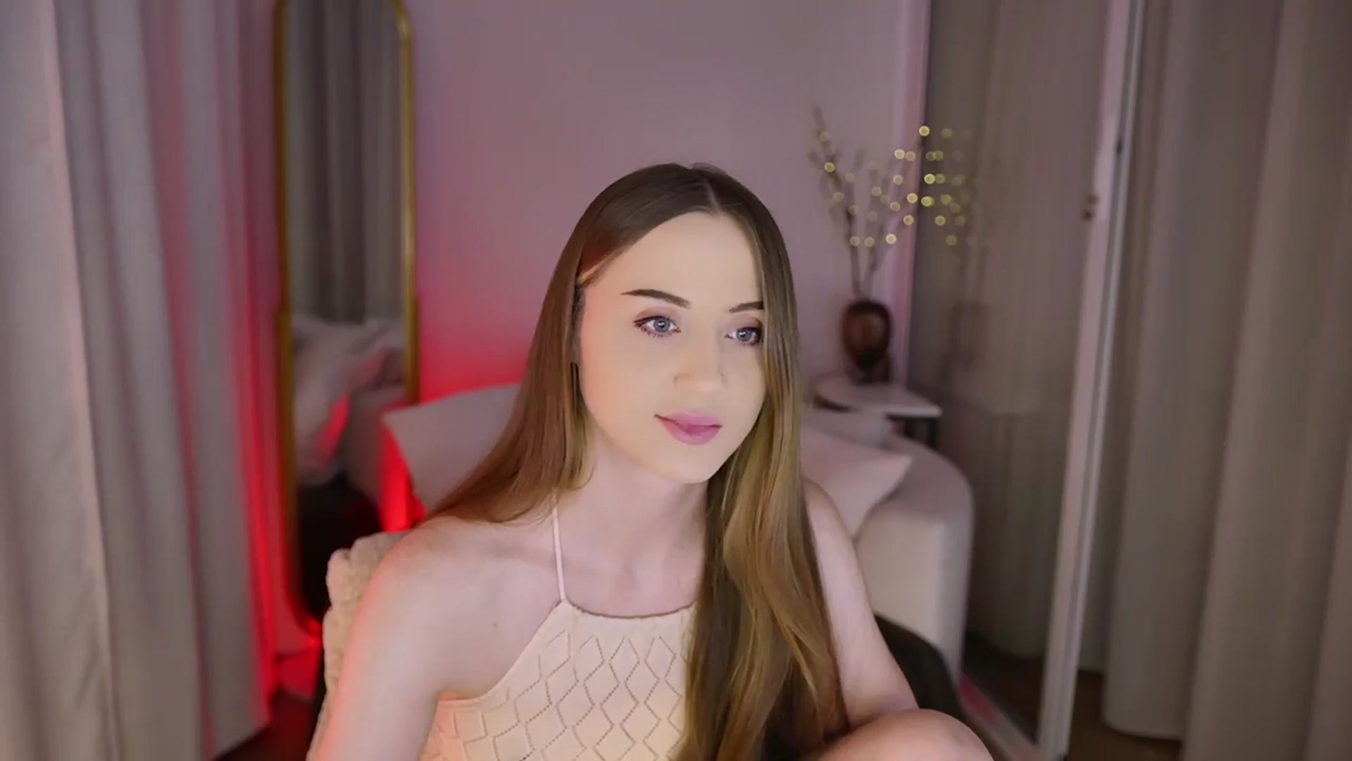 Gallery image thumbnail from Innocent_Soul's myfreecams stream on, 11/11/2025, 17:06 image 6 of 20
