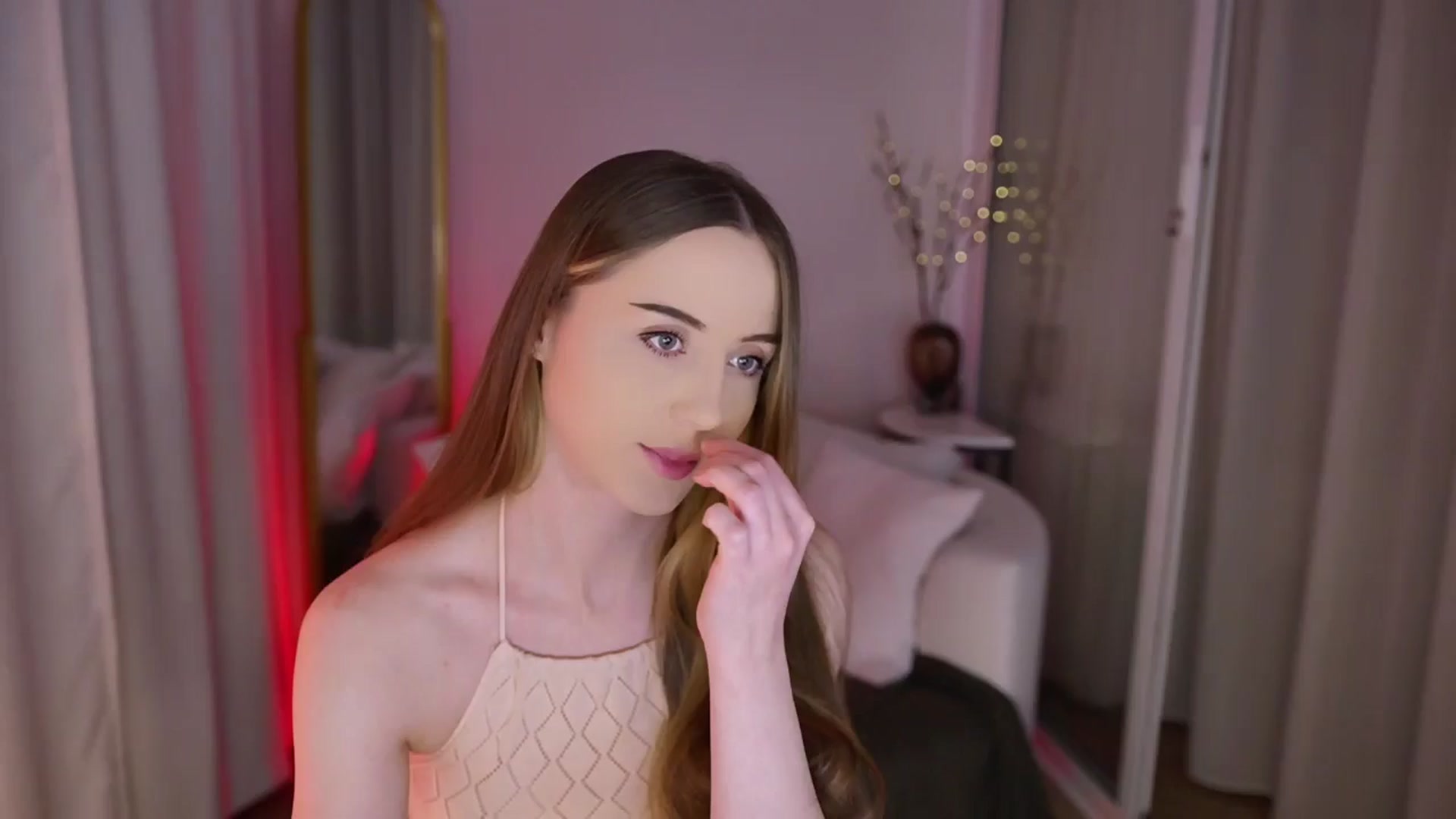 Gallery image thumbnail from Innocent_Soul's myfreecams stream on, 11/11/2025, 17:06 image 1 of 20