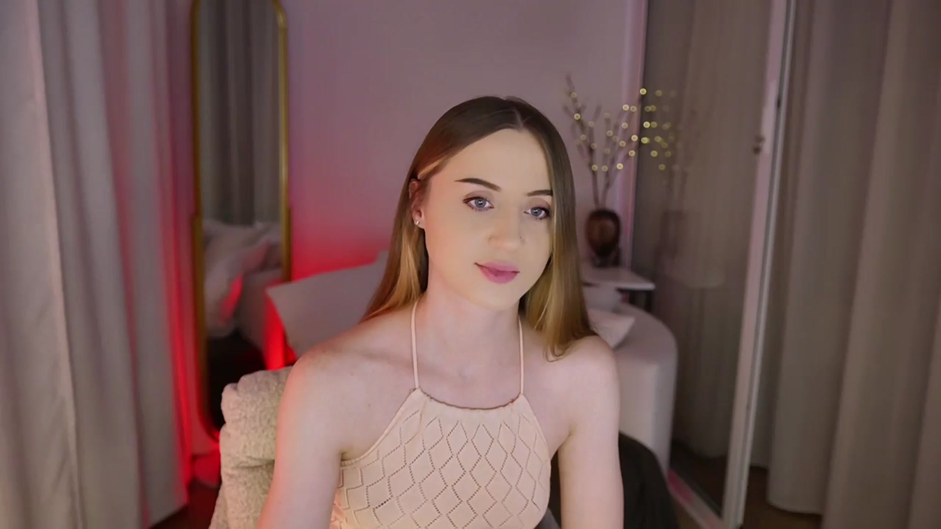 Gallery image thumbnail from Innocent_Soul's myfreecams stream on, 11/11/2025, 17:06 image 15 of 20